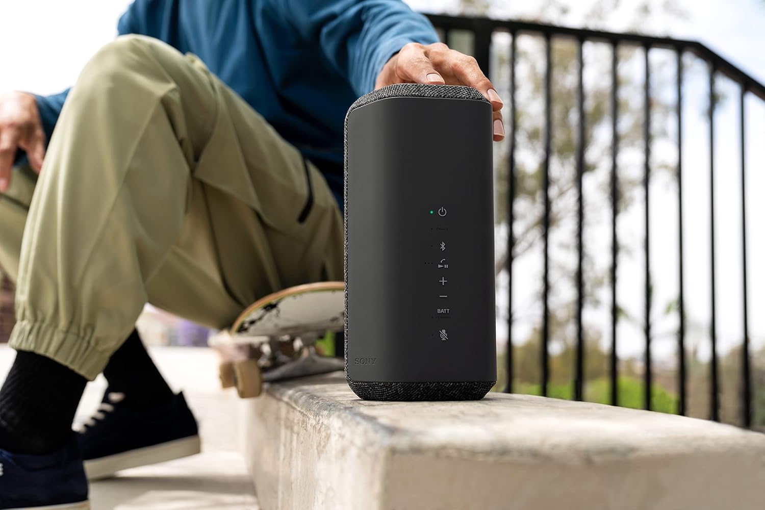 Sony SRS-XE300 X-Series – Altavoz inalámbrico portátil, Bluetooth, IP67 impermeable, a prueba de polvo y a prueba de golpes con batería de 24 horas,