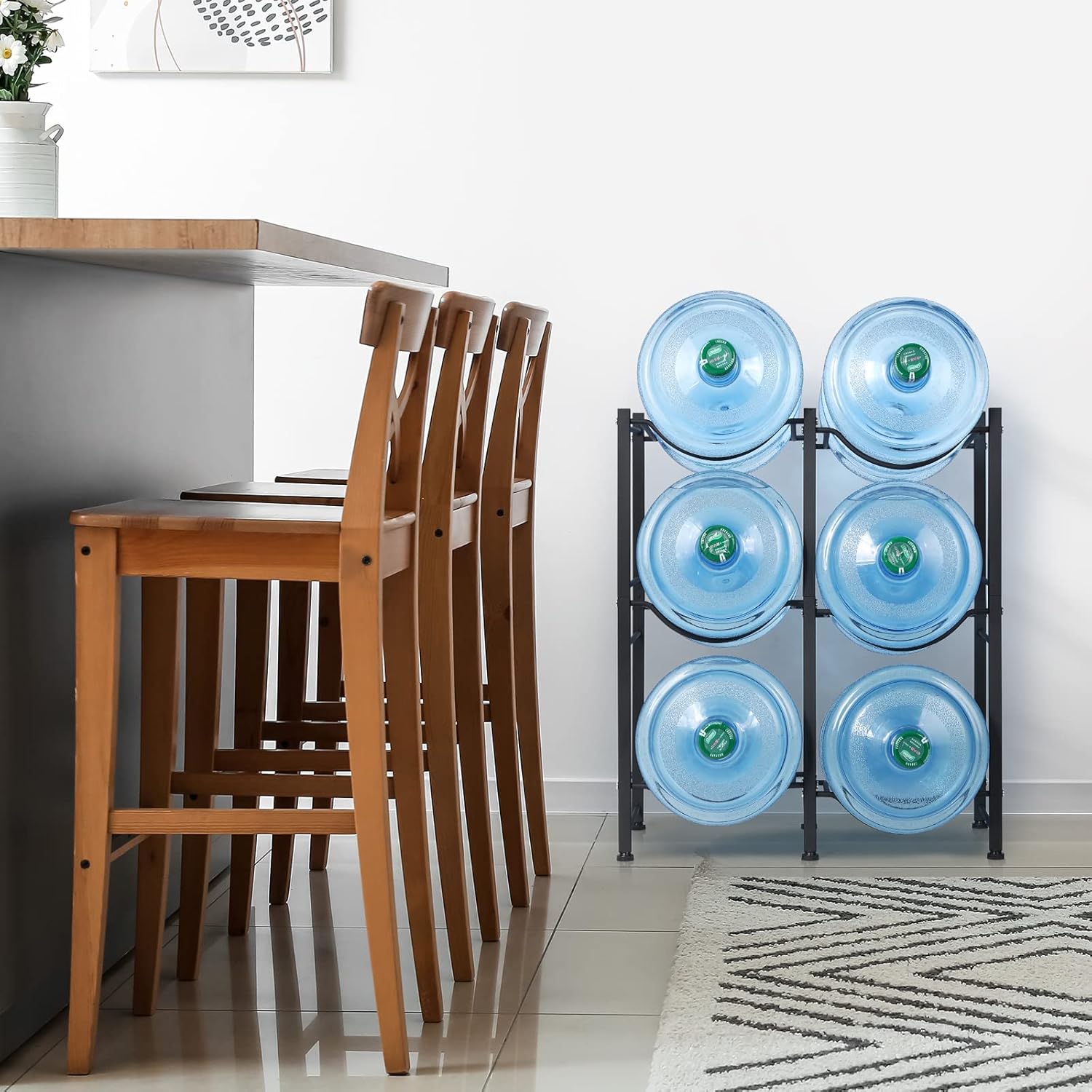 LIANTRAL Soporte para botellas de agua de 5 galones, 3 niveles, color negro, de doble fila, resistente, para jarra, estante de agua con 6 ranuras