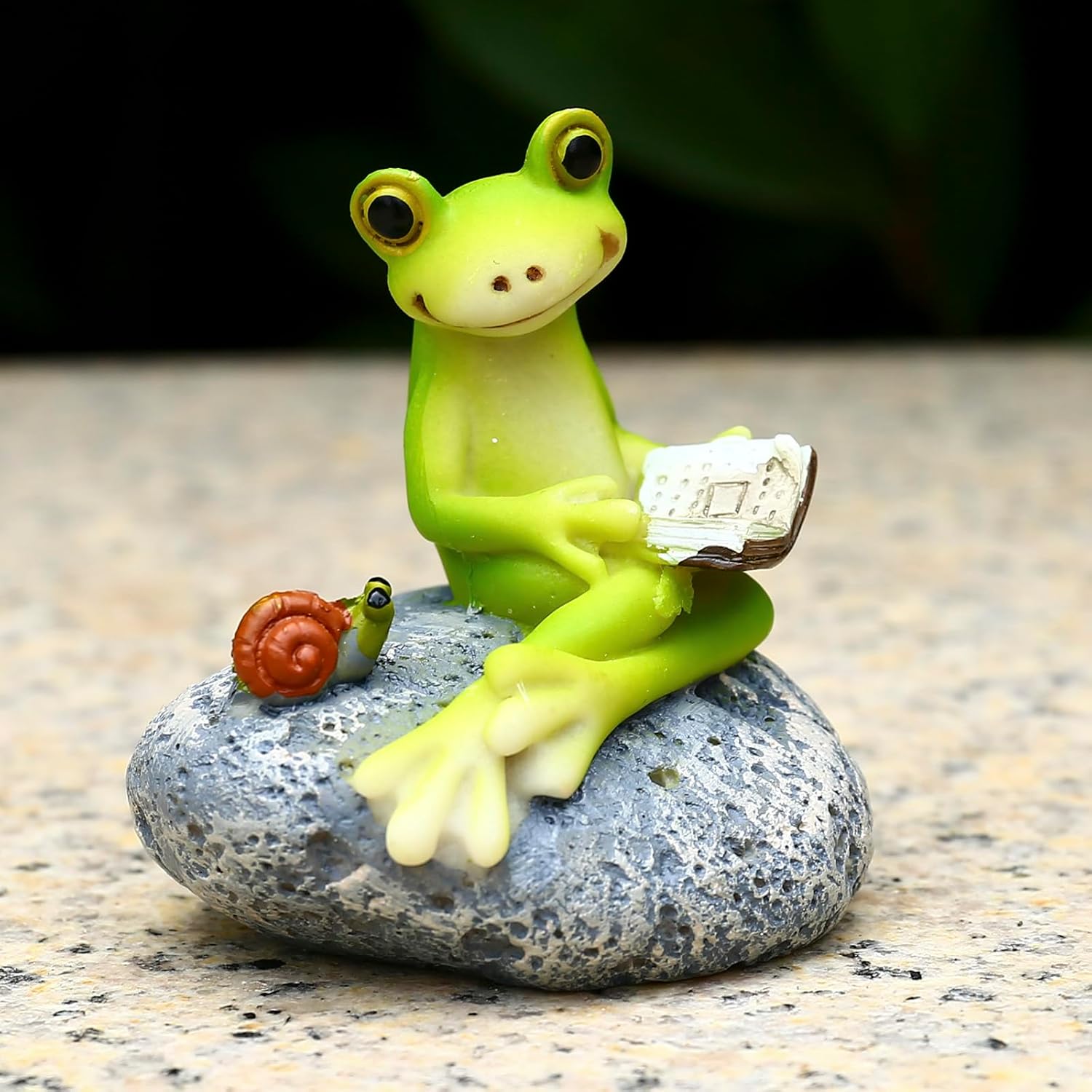 qumHmup Estatua de rana, escultura de animales de resina de mini rana para decoración interior y exterior, para jardín, patio, micro paisaje,