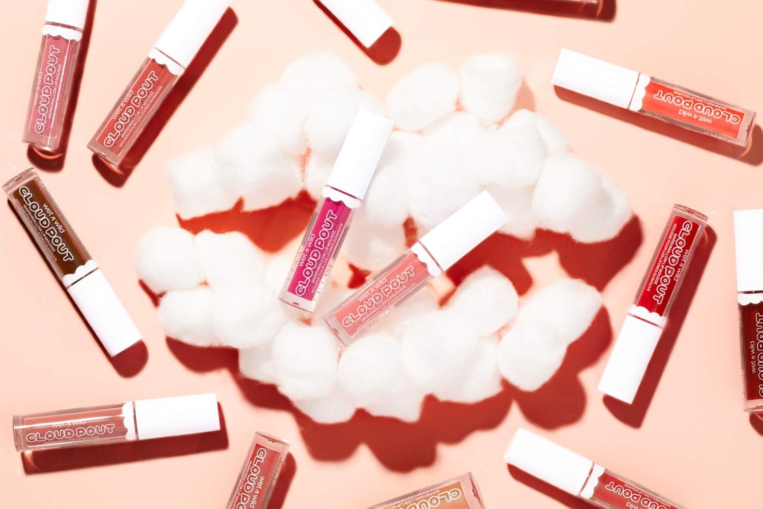 wet n wild Liquid Lipstick Cloud Pout Marshmallow, Light Pink Cloud Chaser  Mousse de crema labial mate  Aceite de argán  Vitamina E (paquete de 1)