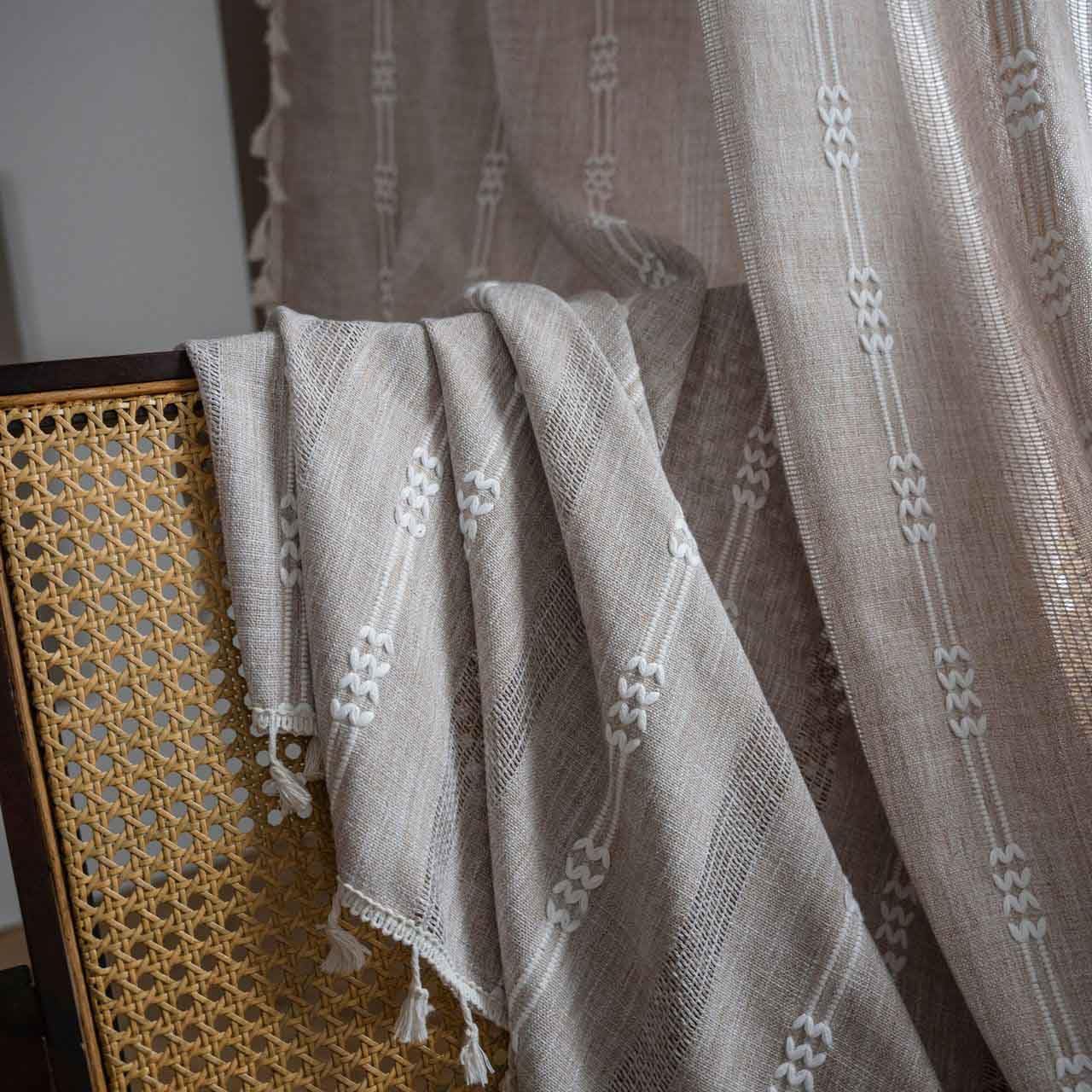 TOPSMCHER Cortinas bohemias de 84 pulgadas para sala de estar, 2 paneles bordados a rayas con borlas, cortinas de lino semiopacas de lino para sala