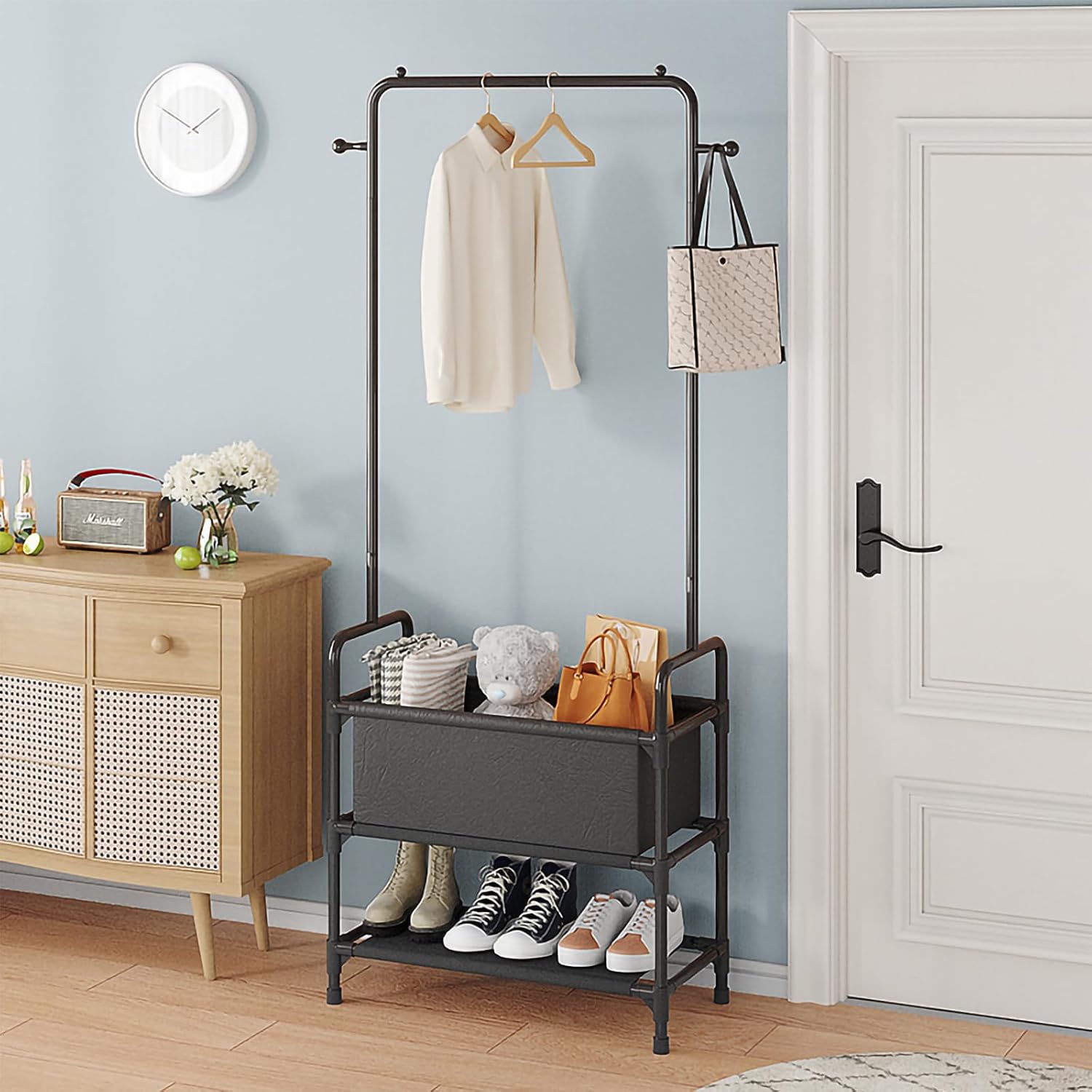 Percheros de ropa de 3 niveles para colgar ropa para niños, organizador pequeño con estantes para una habitación pequeña, resistente sobre ruedas,