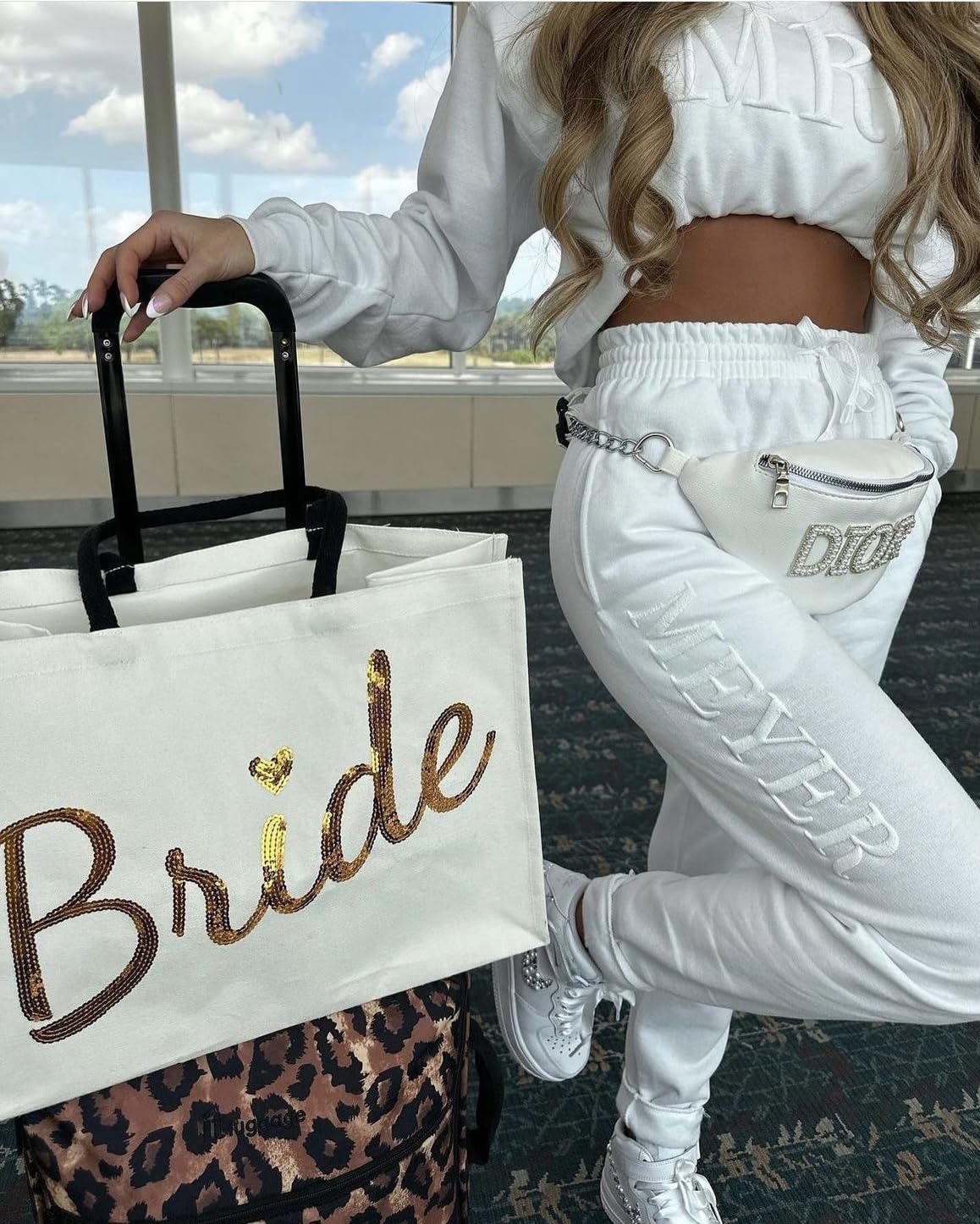 Up2ournecksinfabric – Peronalized Gift – Embossed Bridal Gift Set – Mrs. Sweatshirt – New Mrs. Set – Mrs. Sweatshirt – Bride Sweatpants – New Mrs. –
