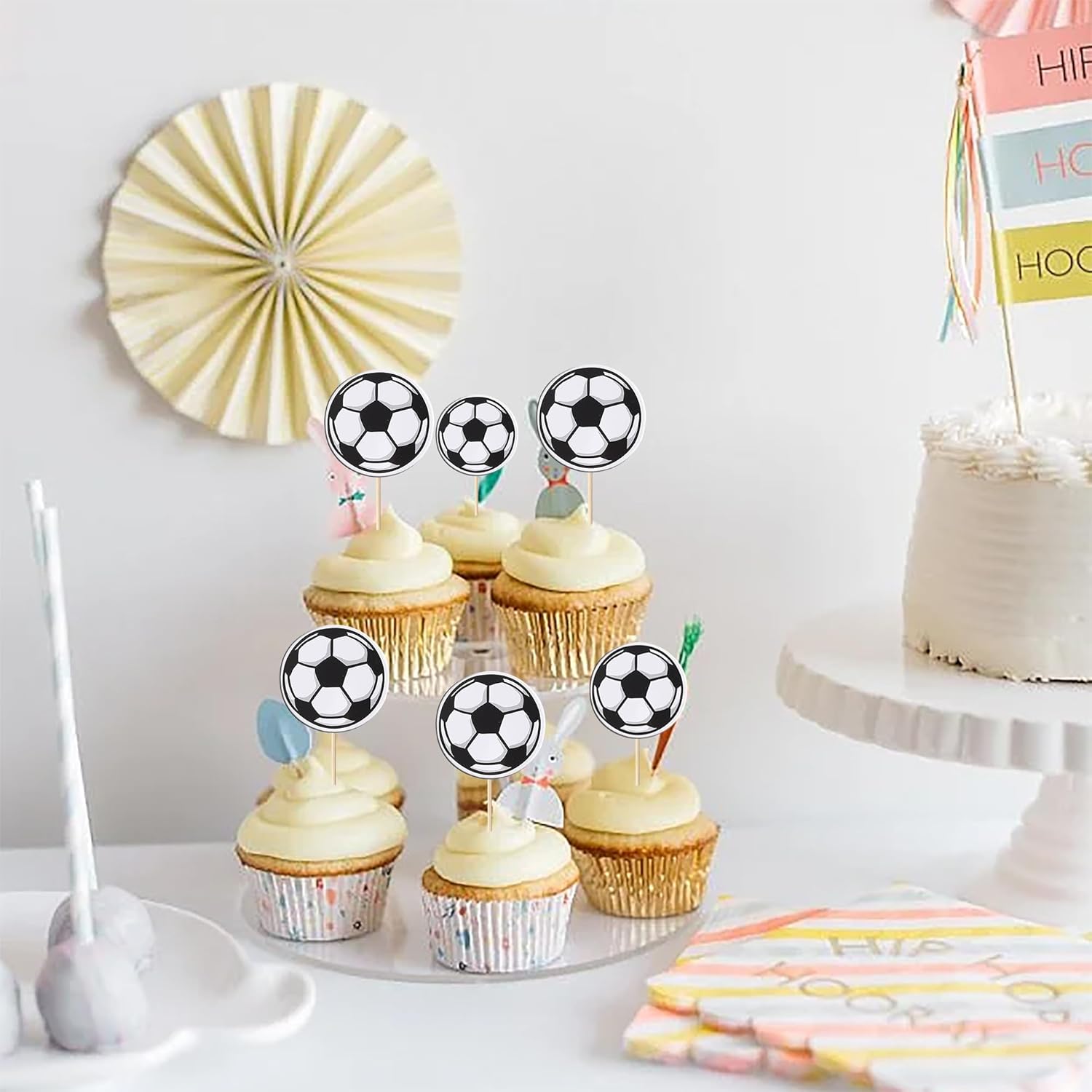 Paquete de 40 adornos para balones de fútbol para cupcakes, temática deportiva, palillos de dientes de comida para baby shower, decoración de