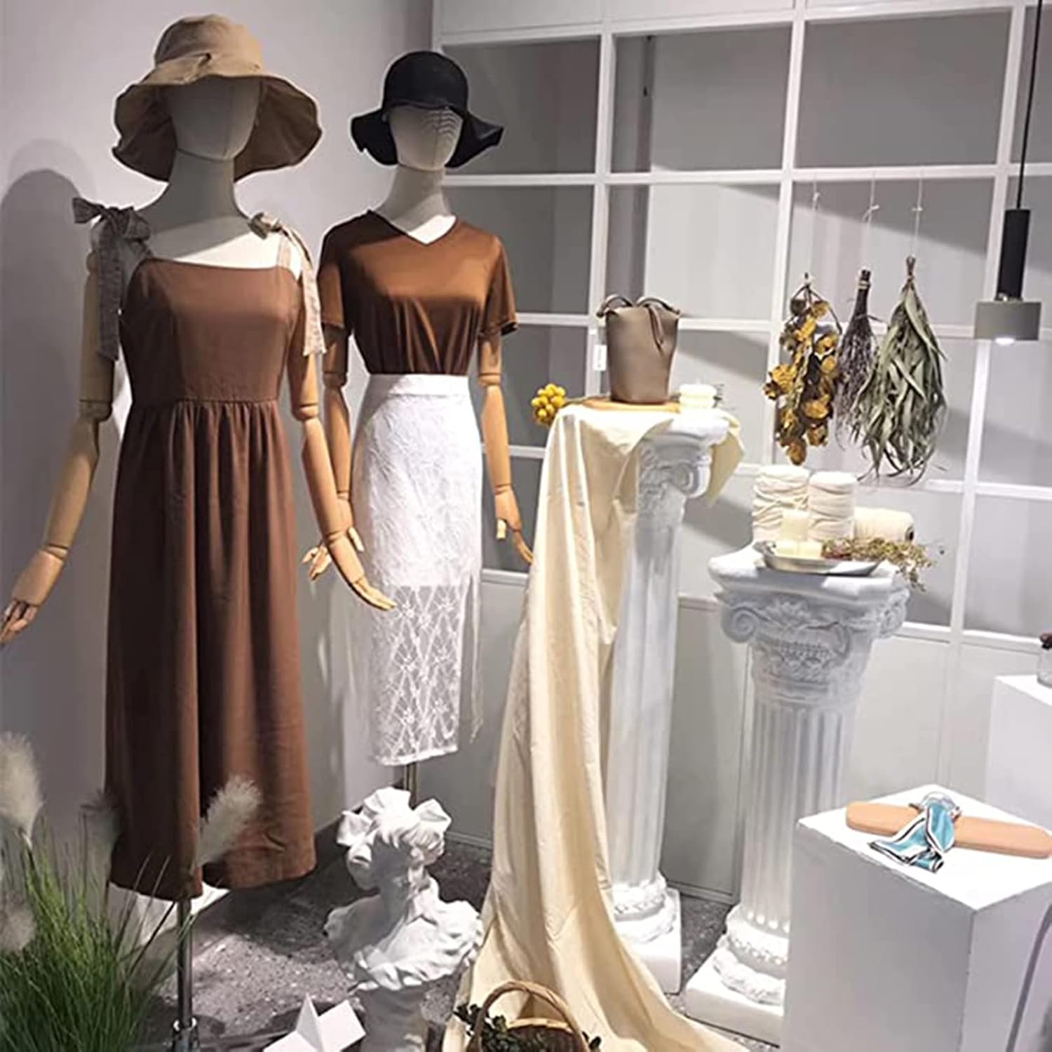 Vestido de maniquí femenino con forma de torso, cuerpo de maniquí de exhibición con cabeza desmontable, manos de madera y soporte dorado de altura