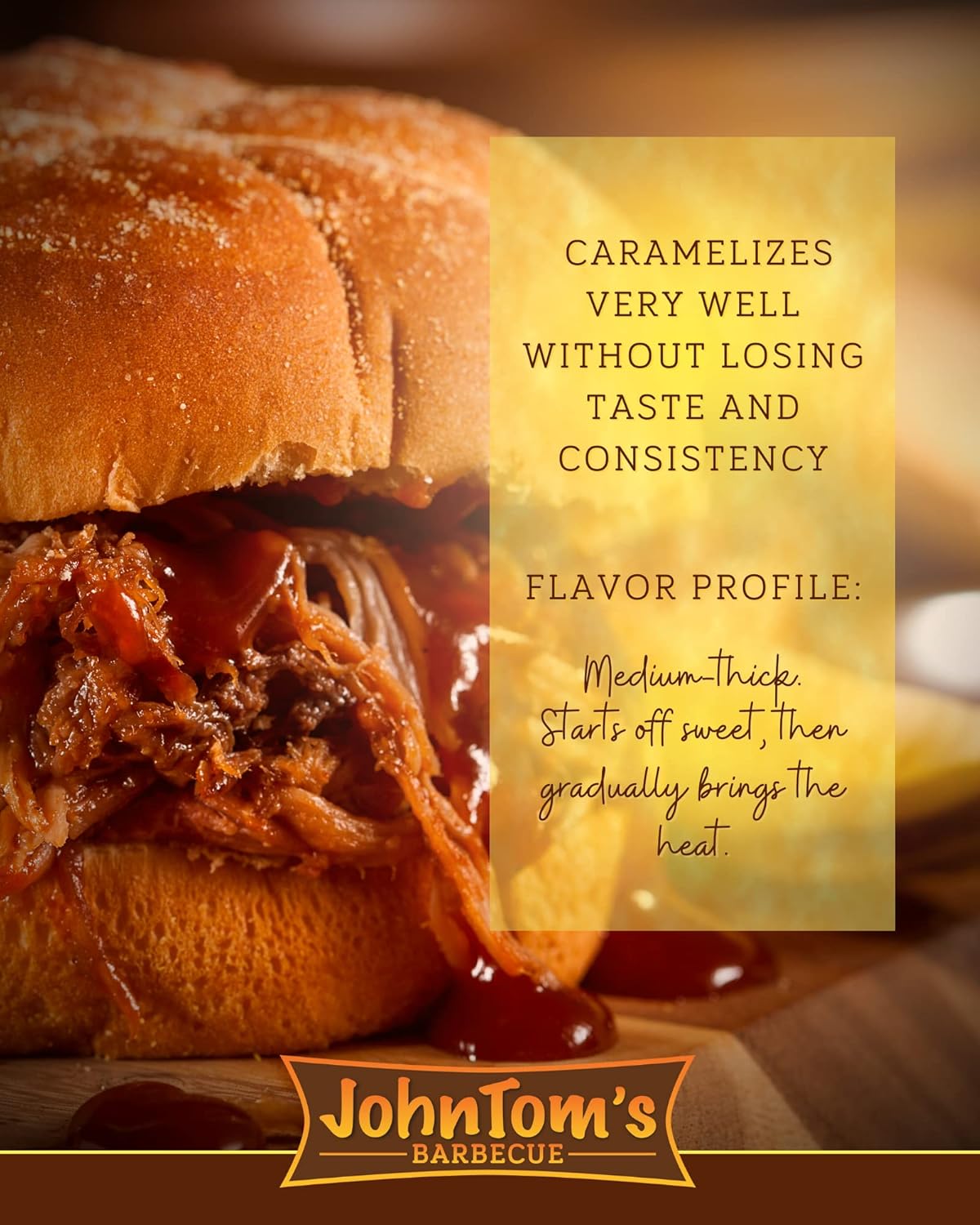 JohnTom’s Barbecue Sneaky Hot Sauce – Salsa gourmet BBQ de 20 oz. Botella – Hecha con todos los ingredientes naturales. Bueno como adobo de pechuga,