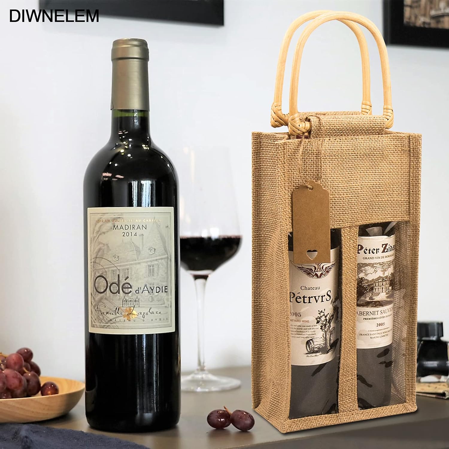 DIWNELEM Paquete de 2 bolsas de regalo de vino de arpillera con ventana, bolsas de vino de yute con calcomanías, bolsas de arpillera para botellas