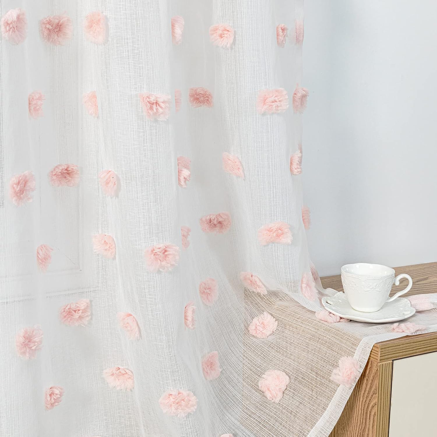 MYSKY HOME Cortinas pequeñas para ventana de baño o cocina, 45 pulgadas de largo, cortinas traslúcidas con pompones rosas y bolsillo para cortinero,