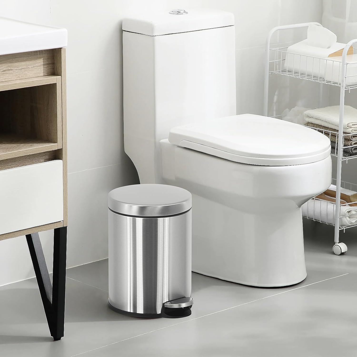 YYkokocat Basurero de baño de 6 litros1.6 galones, pequeño bote de basura de acero inoxidable con tapa  pedal escalonado, cubo de basura redondo con