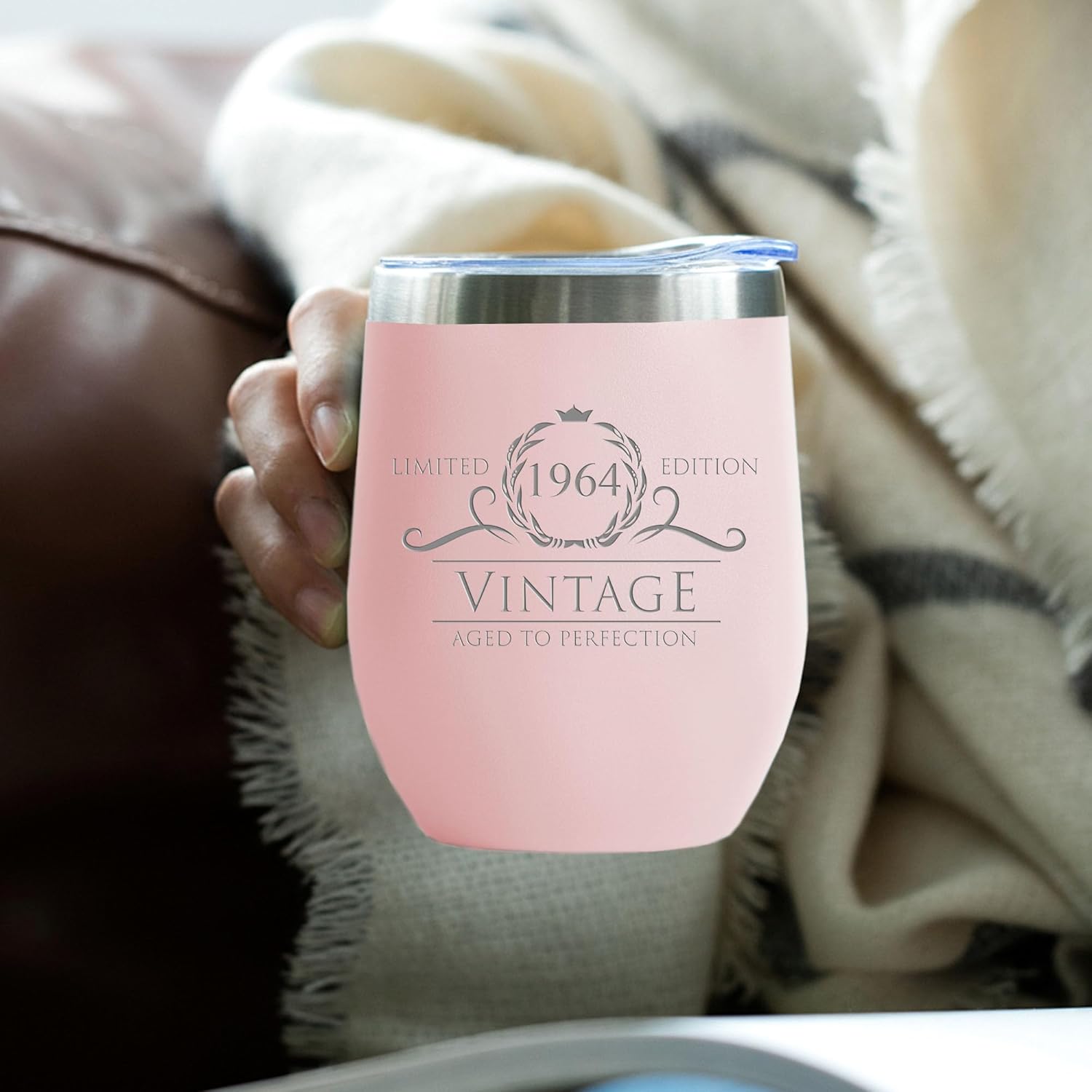 Regalos de cumpleaños número 60 para mujeres y hombres, vaso de vino sin tallo, 1964, 12 onzas, rubor, decoraciones de 60 cumpleaños para mujeres,