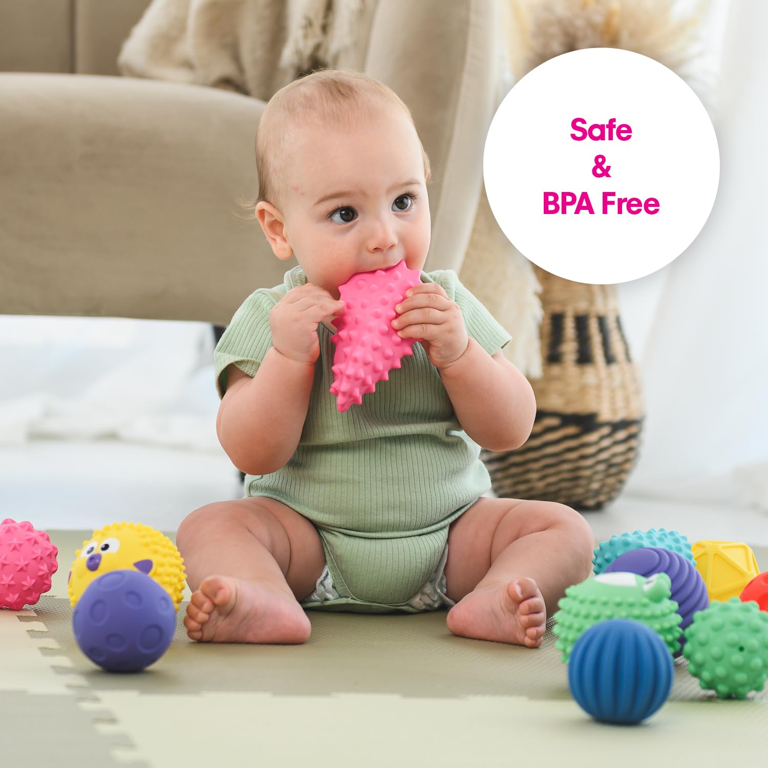 Edushape Mini bolas sensoriales para bebé, paquete de 12 bolas de bebé de color sólido que ayudan a mejorar las habilidades motoras gruesas para