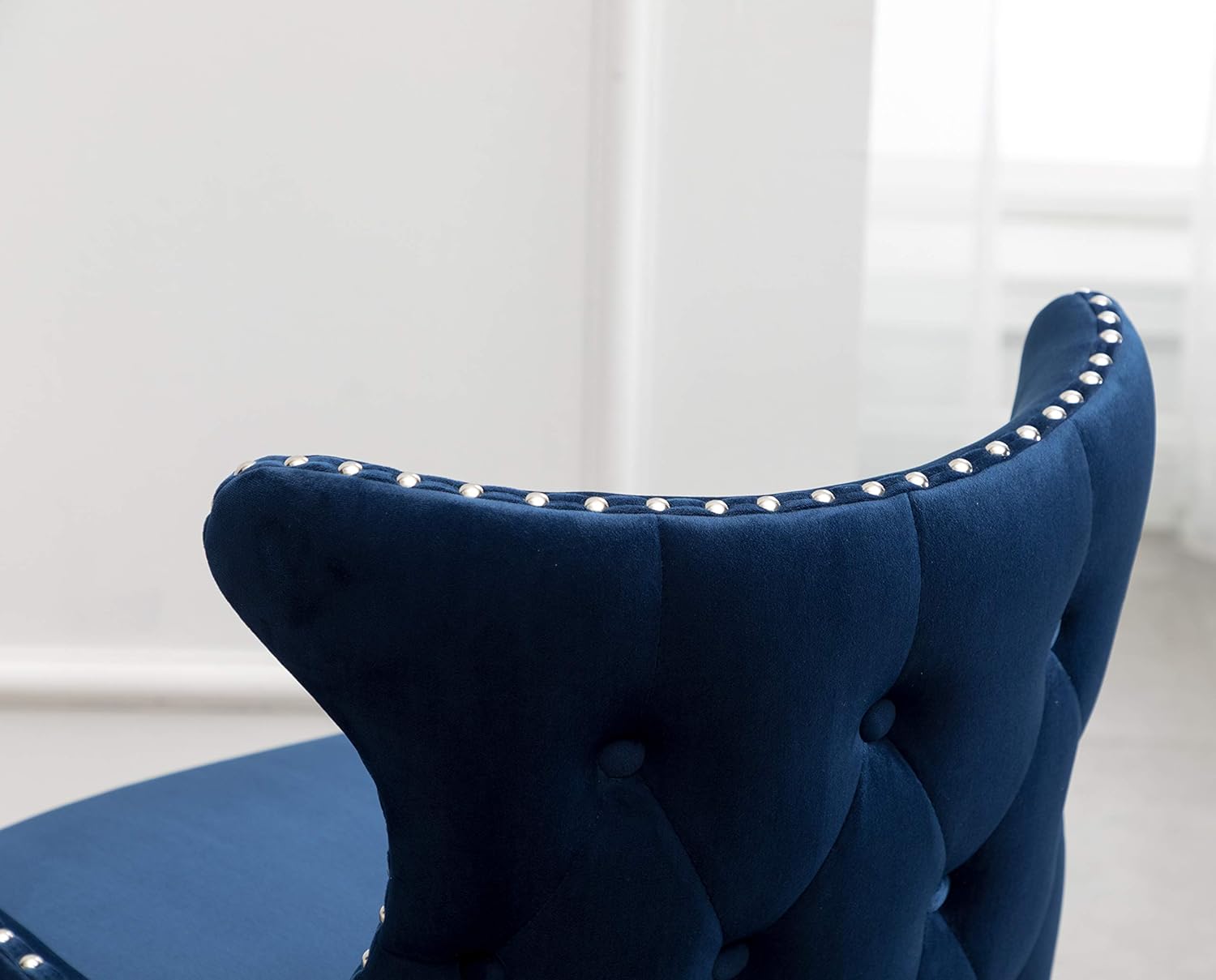 Roundhill Furniture Lindale – Silla decorativa tapizada de terciopelo, con ribete de clavos, color azul