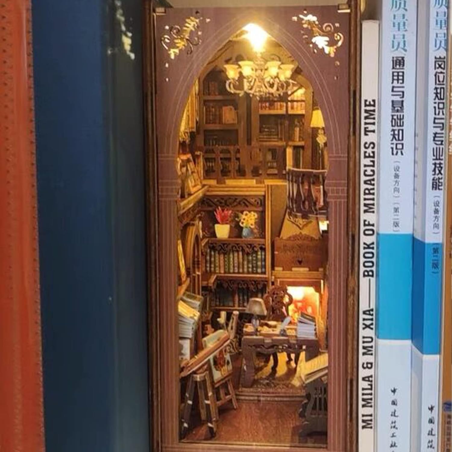 Kit de rincón de libros de biblioteca mágica de madera 3D, encantador inserto de estantería con LED táctil, decoración de sujetalibros de bricolaje,