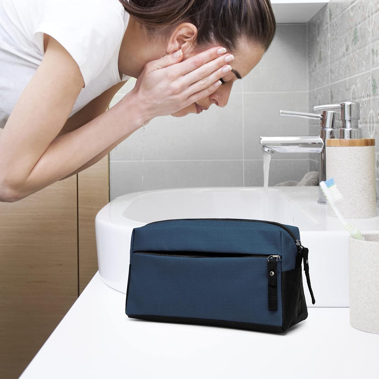 BuyAgain Neceser de aseo personal, neceser de viaje, bolsa de baño, impermeable, kit de maquillaje cosmético para hombres o mujeres, Azul mezclilla,