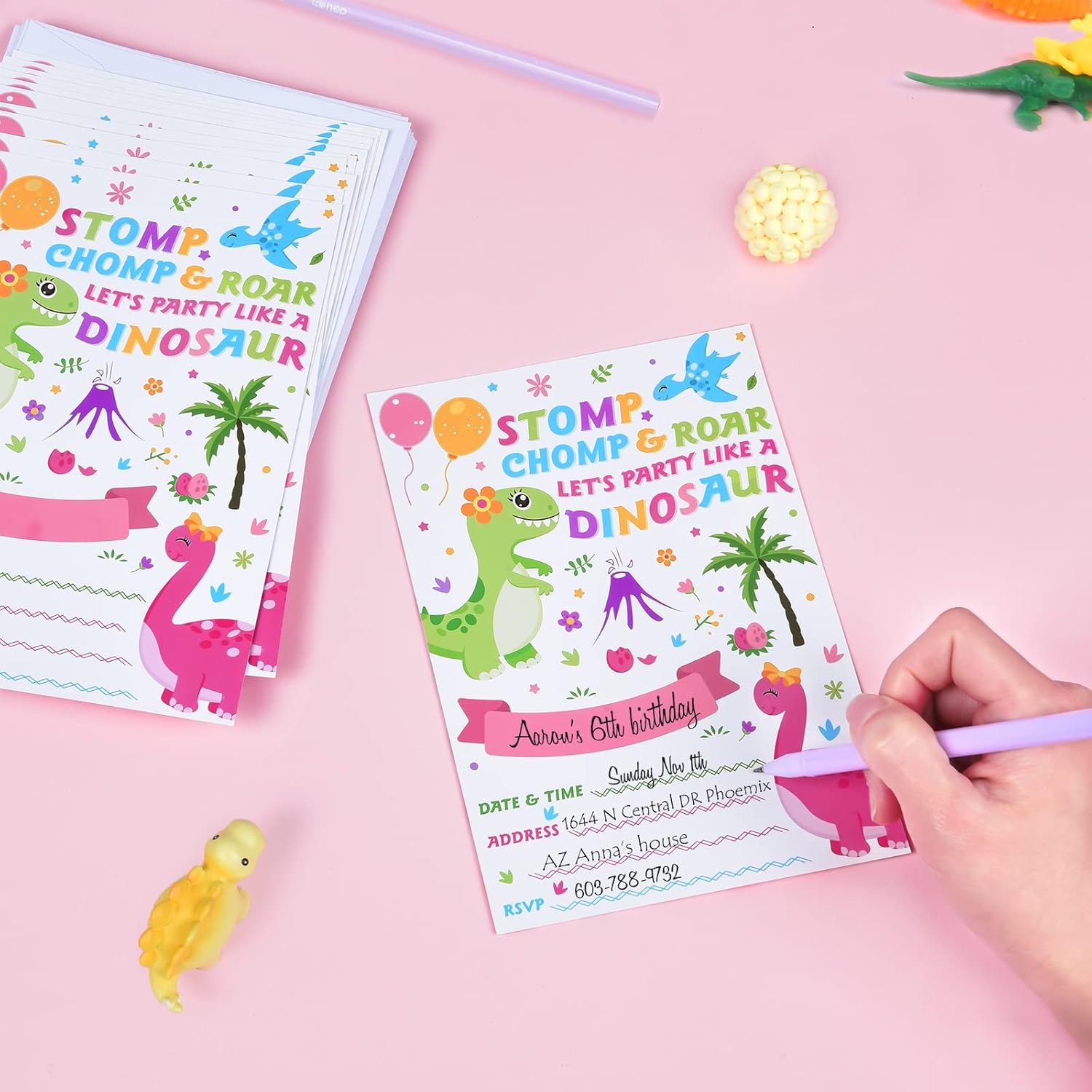 WERNNSAI Invitaciones de fiesta de dinosaurios con sobres, suministros de fiesta de dinosaurios para niñas, cumpleaños, baby shower, fiesta, juego
