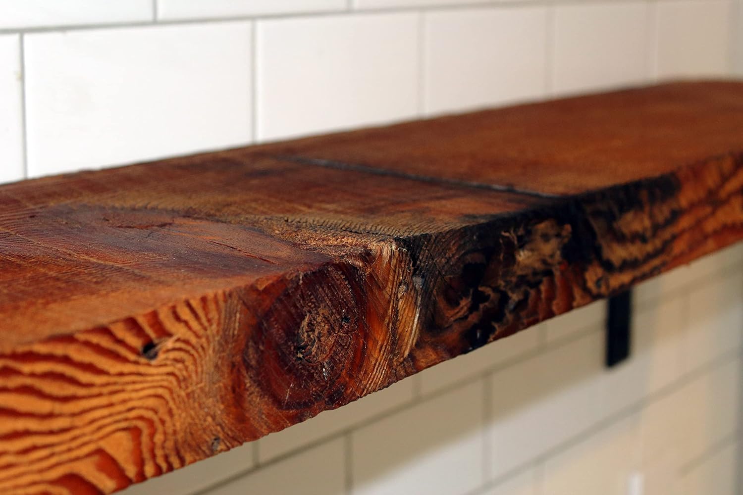 Modern Timber Craft Estante de pared de madera recuperada con soportes angulares de acero  Decoración rústica  2 pulgadas de grosor  30 pulgadas de