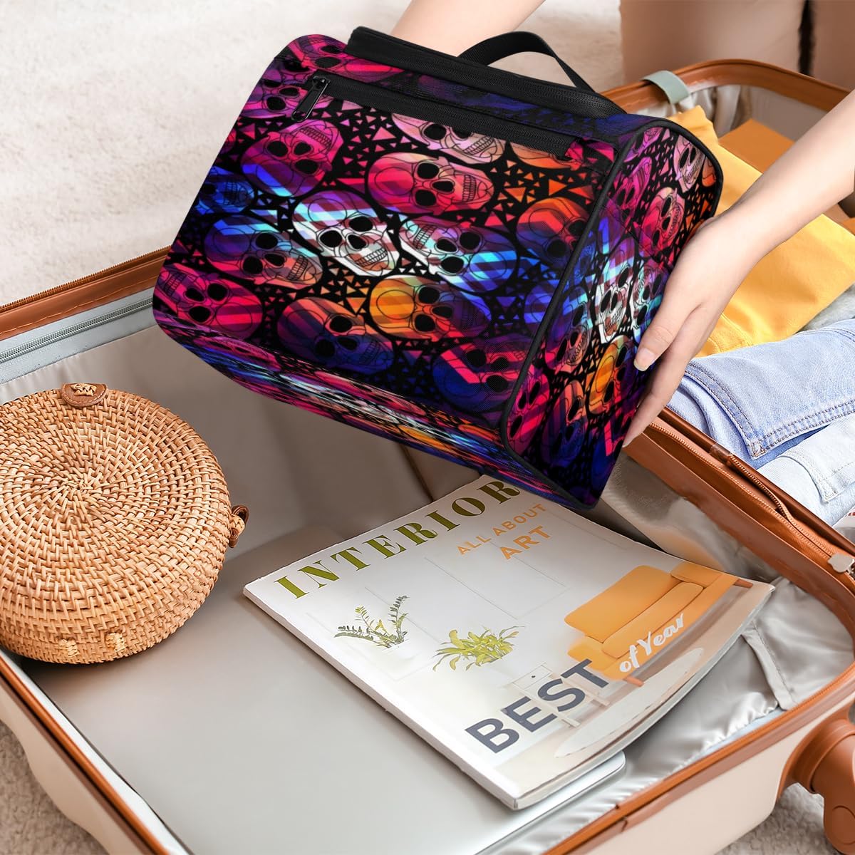 Skull Art Design Toiletry Bag for Women Travel Makeup Organizer with Hanging Hook Traveling Cosmetic Bags for Toiletries Accessories