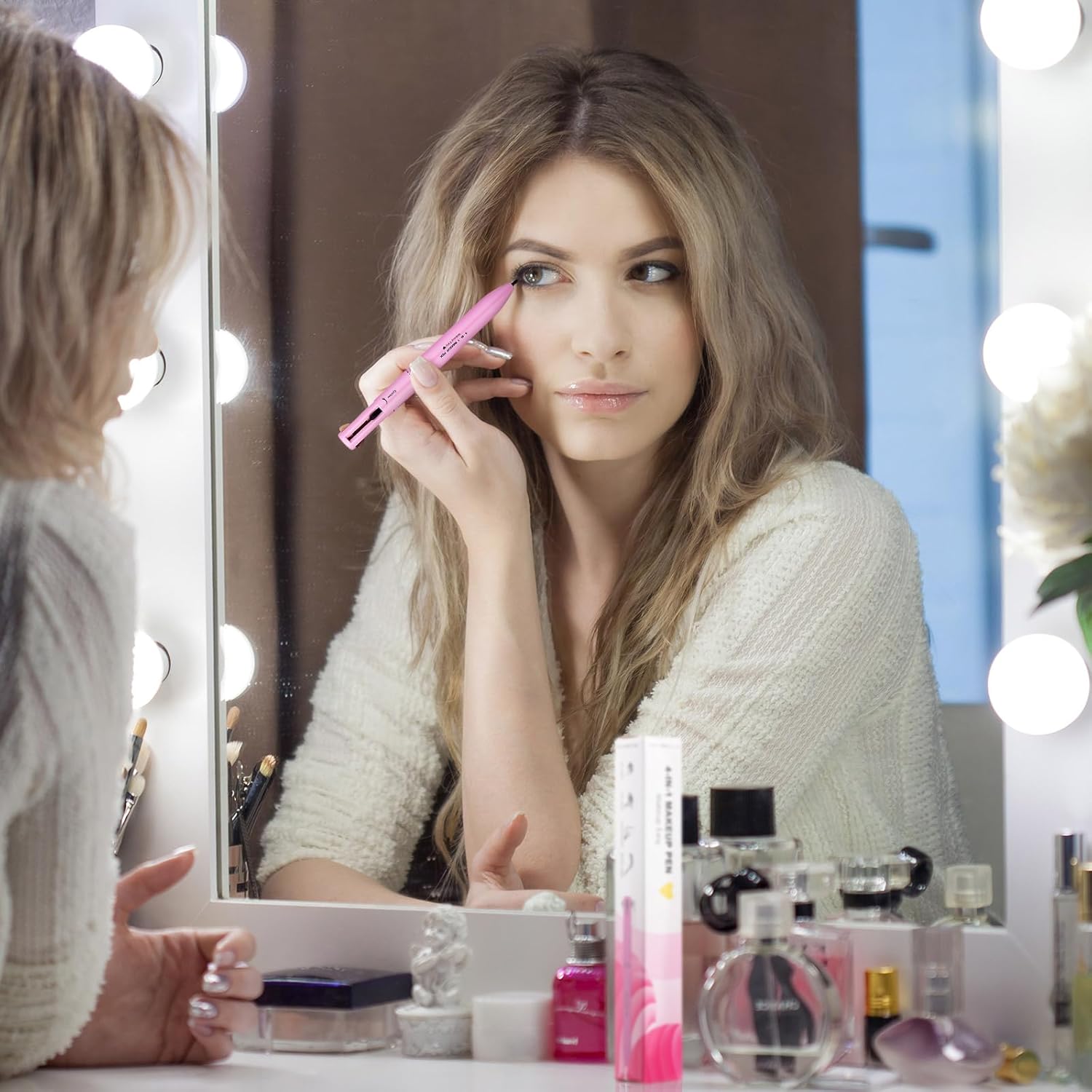 Loopeer Lápiz de maquillaje 4 en 1, delineador de ojos, delineador de labios, delineador de labios, delineador de cejas, todo en uno, lápiz de