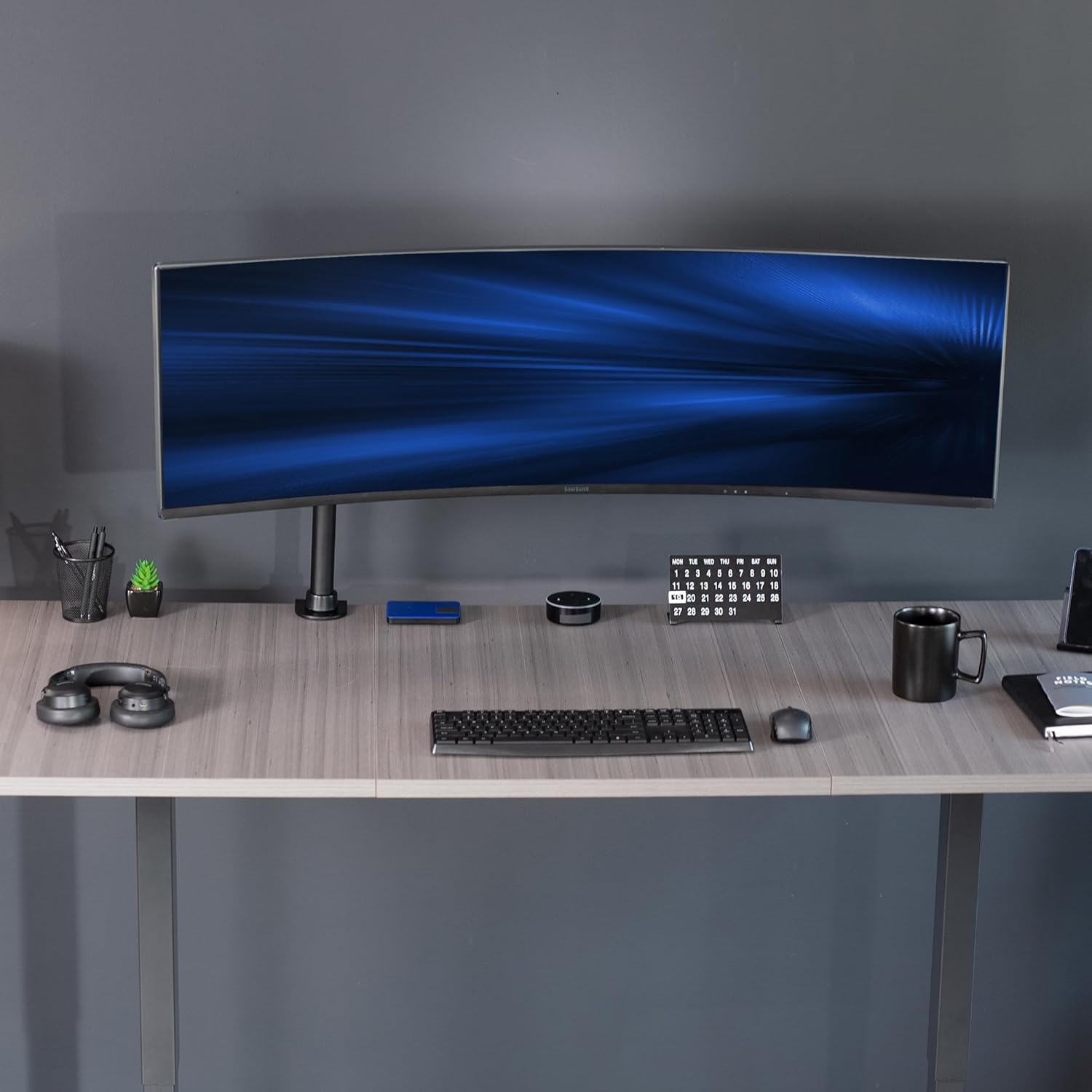 VIVO Soporte de escritorio con brazo para monitor grande, soporta pantallas de hasta 45 pulgadas, soporte totalmente ajustable con abrazadera en C y