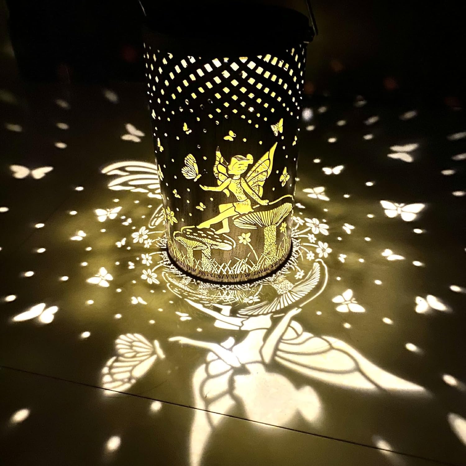 Farol solar de mariposa para colgar al aire libre de hadas con energía solar, faroles de metal impermeables decorativos para mesa de patio, jardín,