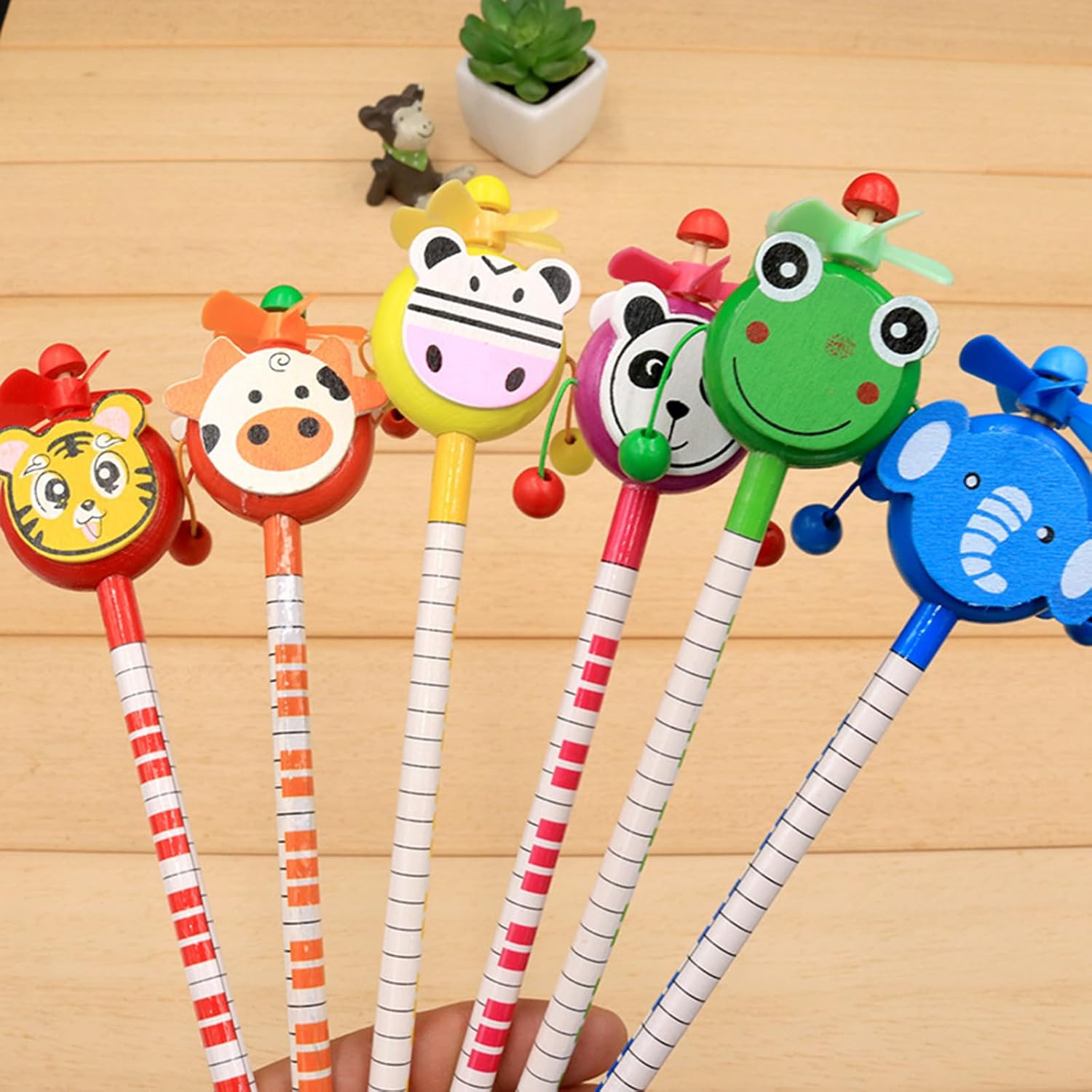 12 lápices de animales de molino de viento de sonajero, lápices de madera para estudiantes, lápices de rayas de color, suministros para el aula para