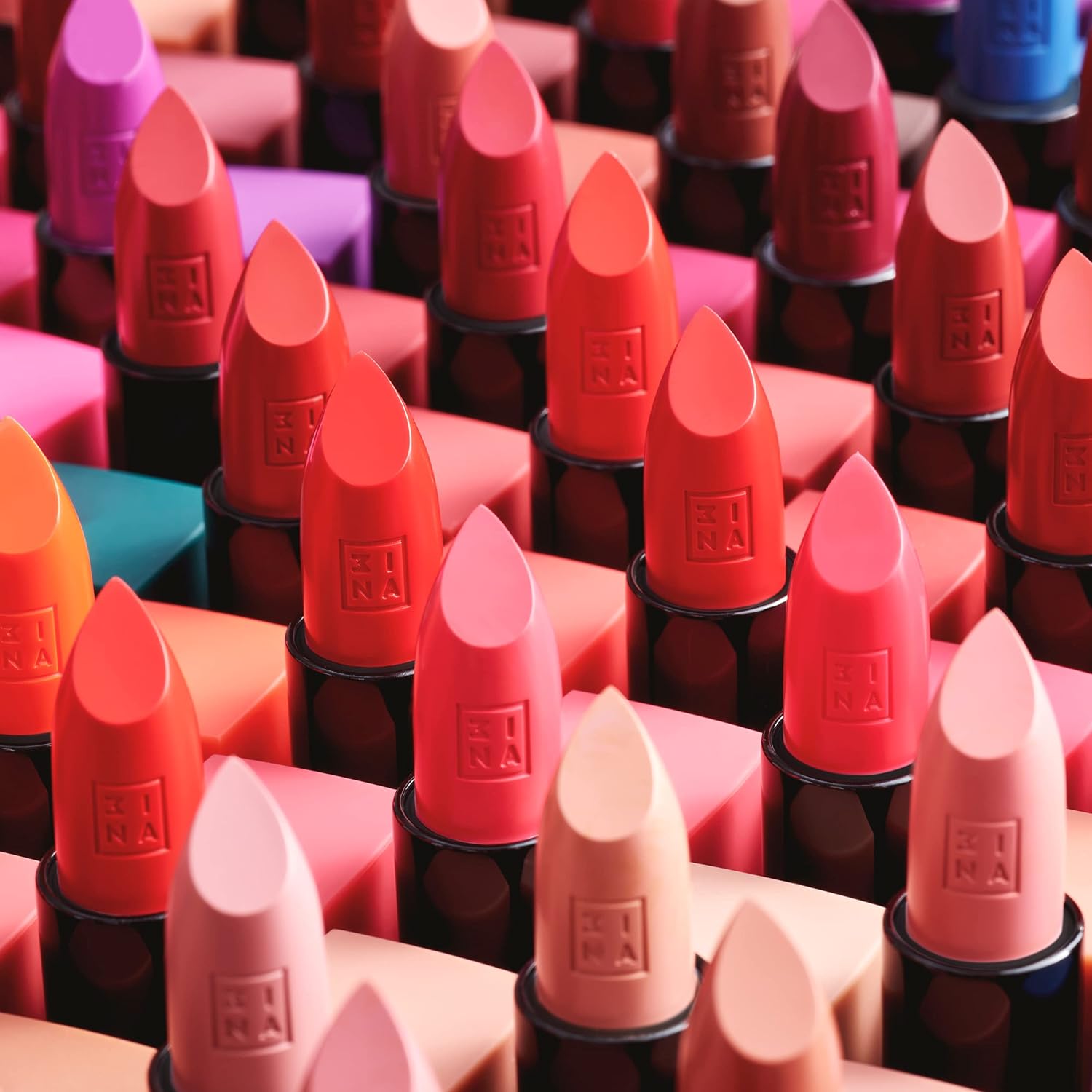 3INA The Lipstick 334 – Excelente selección de tonos – Acabados mate y brillantes – Altamente pigmentado y cómodo – Fórmula vegana y libre de
