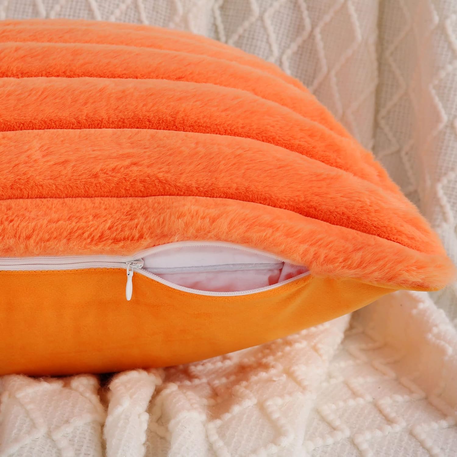 FUTEI – Juego de 2 fundas de almohada decorativas con rayas de color naranja, 14 x 14 pulgadas, cuadradas y primaverales, piel sintética de conejo