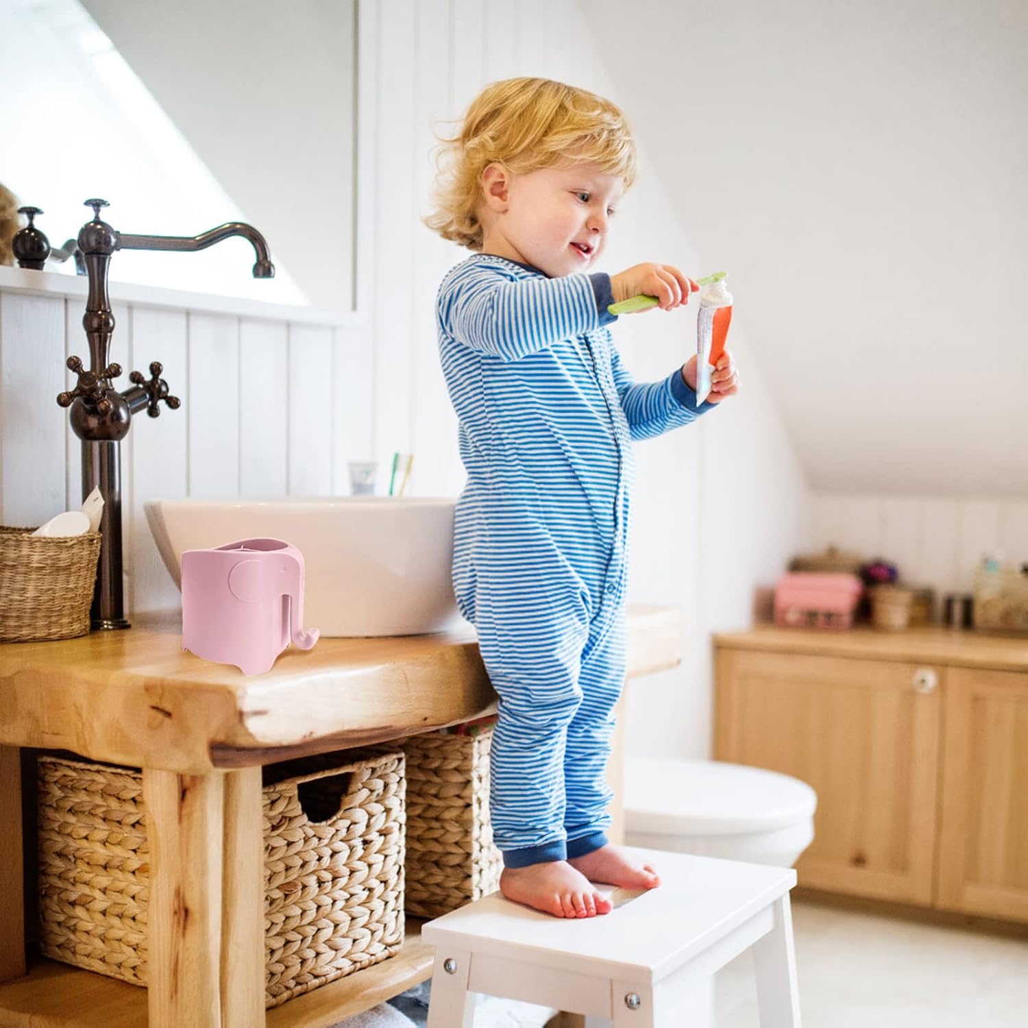 RyanLemon Soporte para cepillo de dientes de elefante para niños, con ventosa eléctrica para cepillo de dientes y pasta de dientes para niños