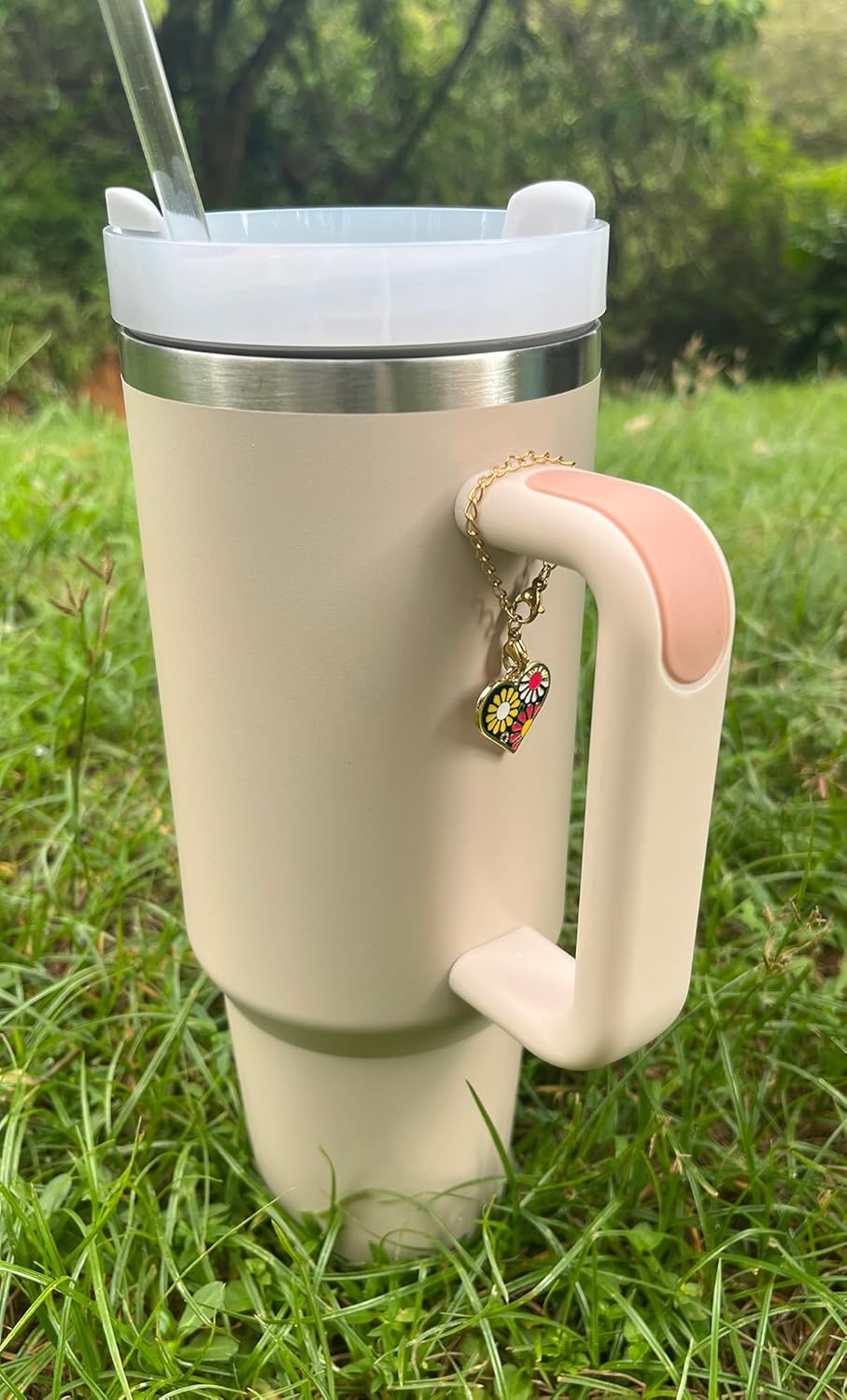 CIZULFY Abalorio para accesorios de copa Stanley, 2 dijes de corazón para StanleySimple ModernYeti Cup con asa, Stanley Cup Charms para Stanley
