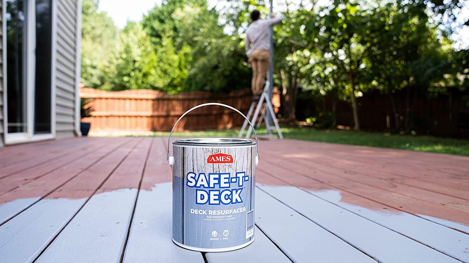 Ames Safe-T-Deck – Pintura exterior de fórmula granulada, pintura blanca de 1 galón, ideal para porches, patios, terrazas, pasarelas y más,