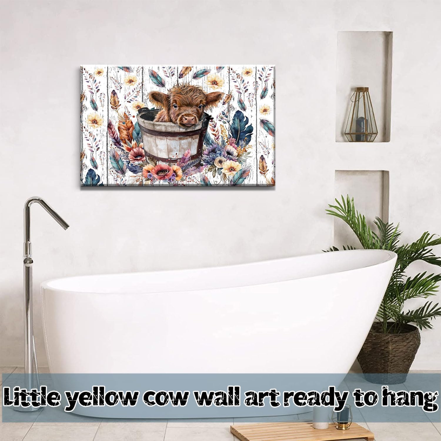 Bonito lienzo de vaca de las tierras altas en lienzo, arte de pared rústico para baño, decoración de pared de baño con plumas coloridas, póster