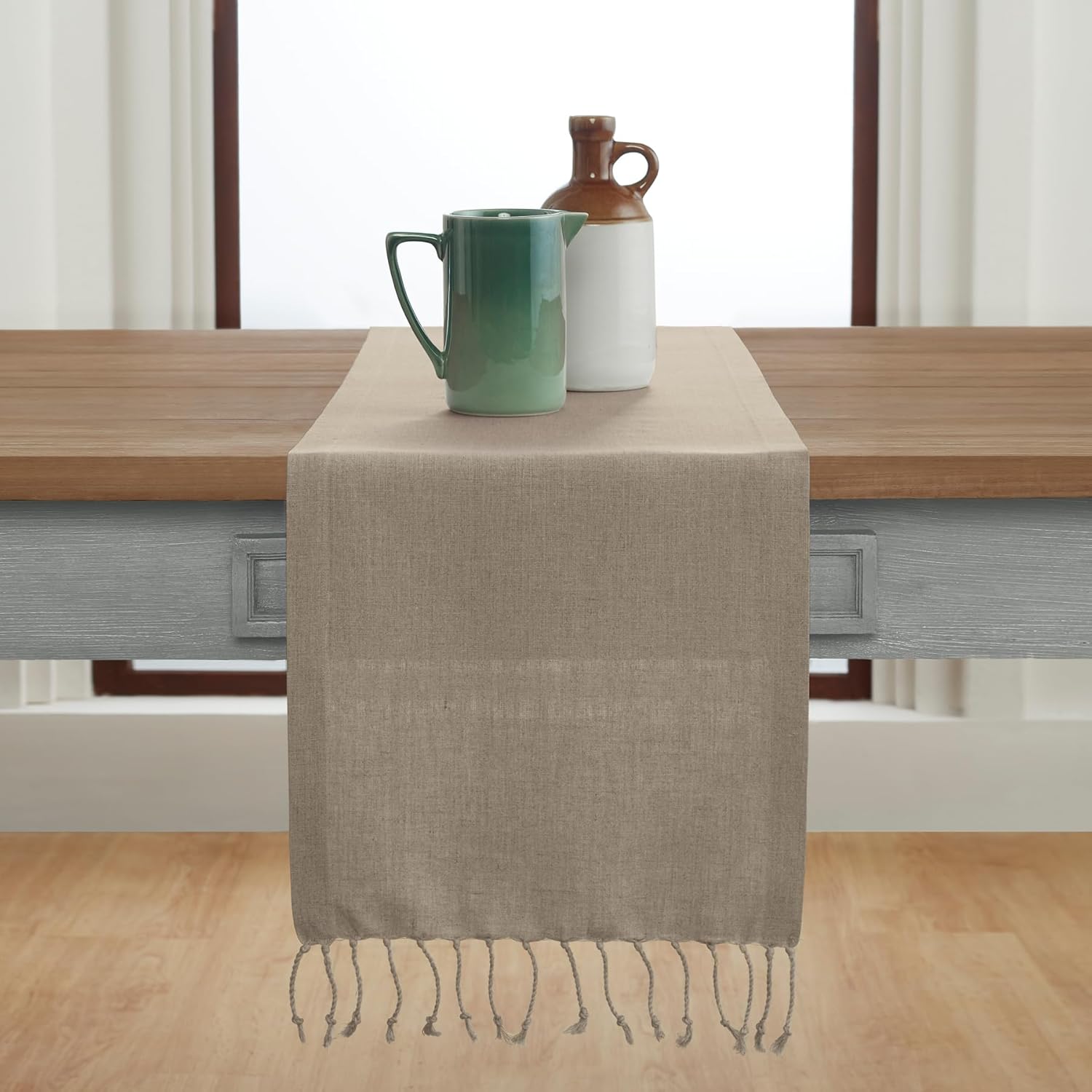 Solino Home Camino de mesa con borlas de lino  Natural 18 x 120 pulgadas  Camino de mesa de lino 100% puro trenzado con flecos para Acción de