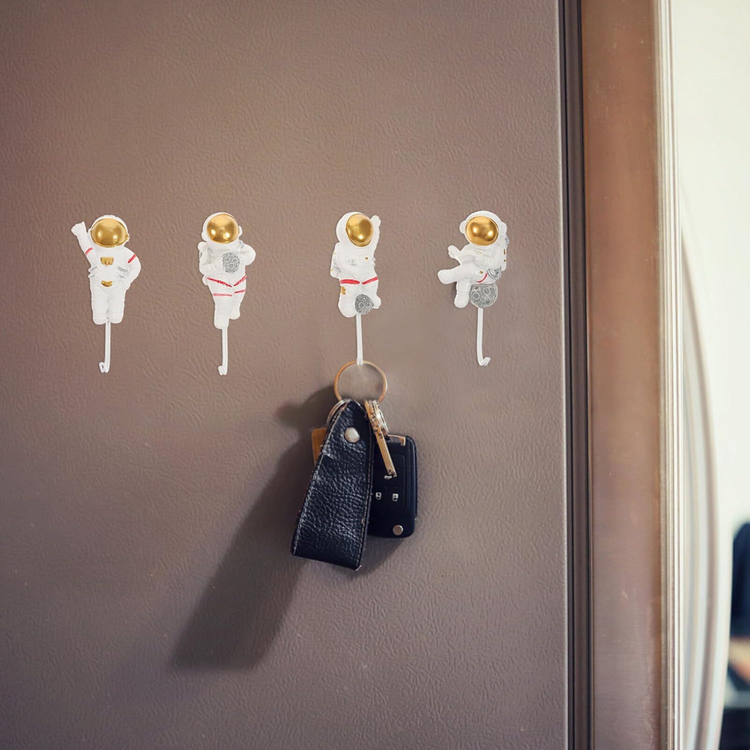 Zerodeko Gancho de almacenamiento de astronauta, 4 piezas de gancho para colgar en la pared de astronauta, soporte para paraguas, abrigos, llaves,