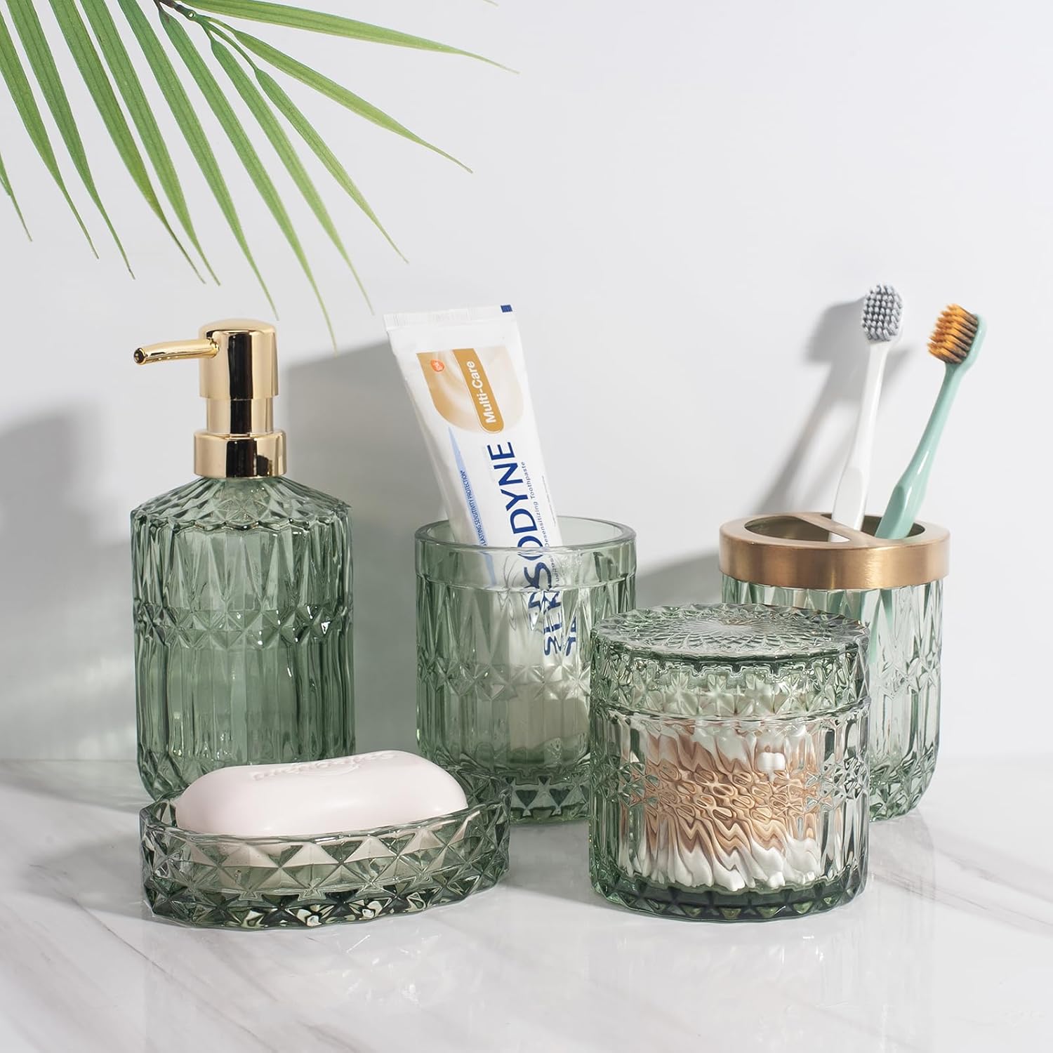 Juego de 5 accesorios de baño de vidrio verde para baño, dispensador de loción, jabonera, soporte para cepillos de dientes, vaso, frascos de hisopos