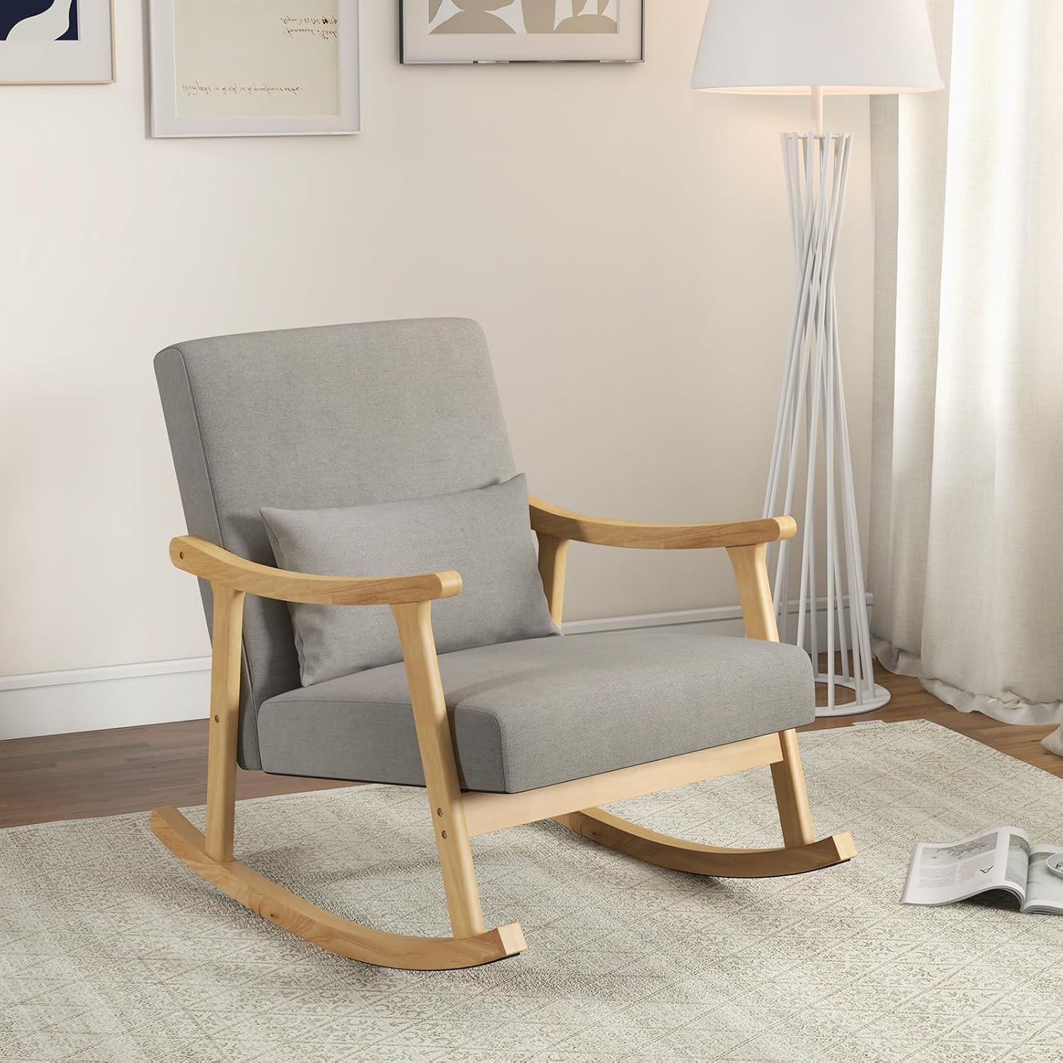 Giantex Mecedora para guardería, silla de interior con reposabrazos de madera de goma, respaldo ancho y cojín de asiento acolchado, almohada lumbar