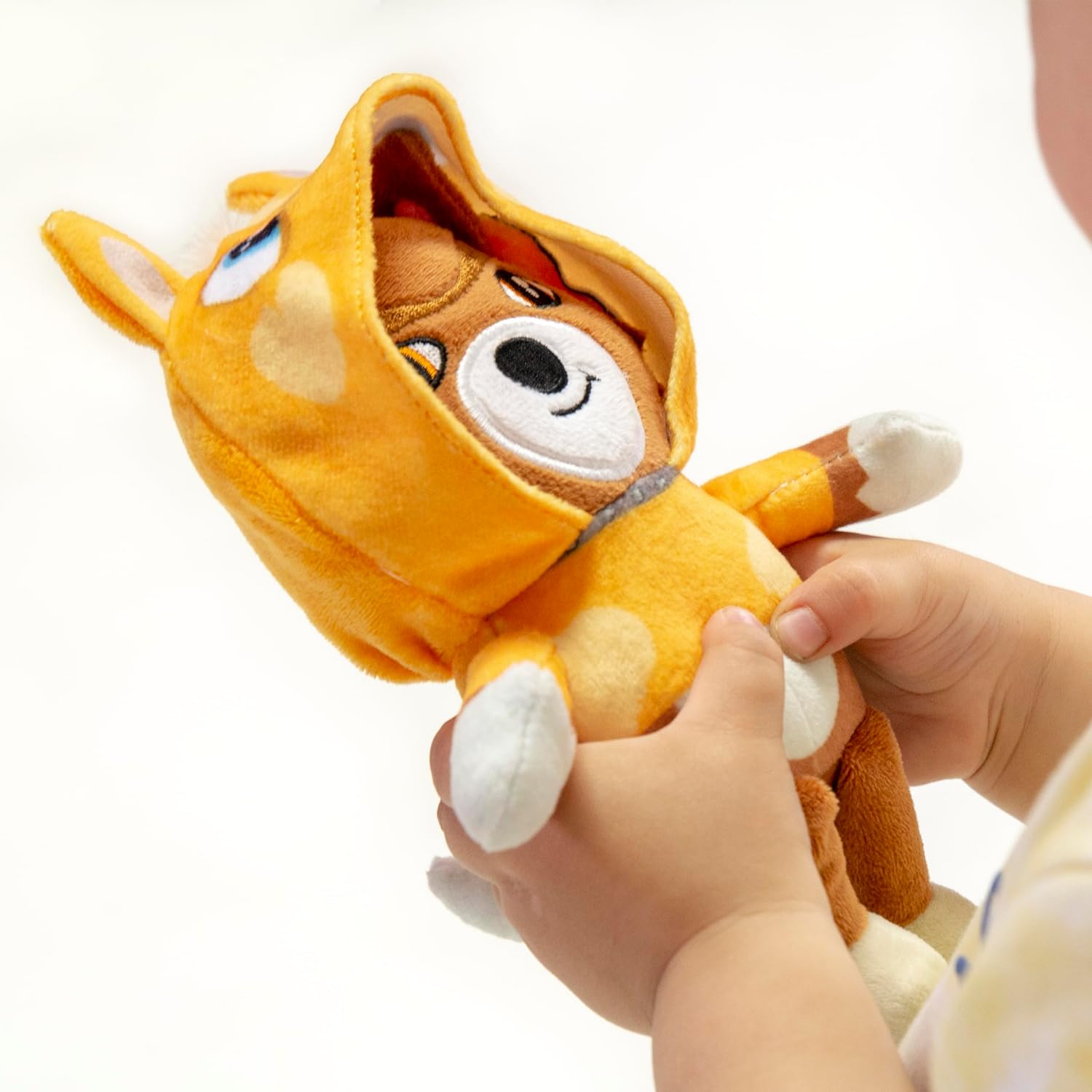 LA GRANJA DE ZENÓN Peluche musical de lobo beto con capucha de caballo
