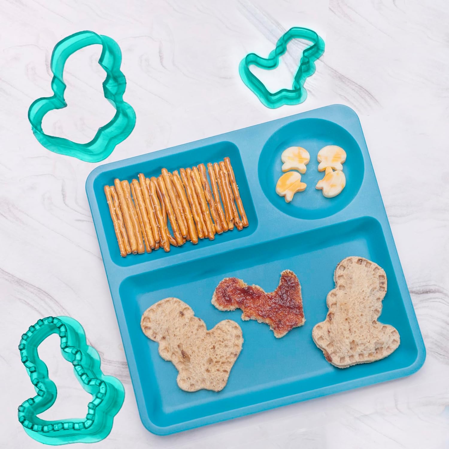 Tovla Jr – Cortadores de sándwich para niños, juego de 4 formas divertidas con soporte para sándwiches y tarjetas de recetas, sin BPA y seguros para