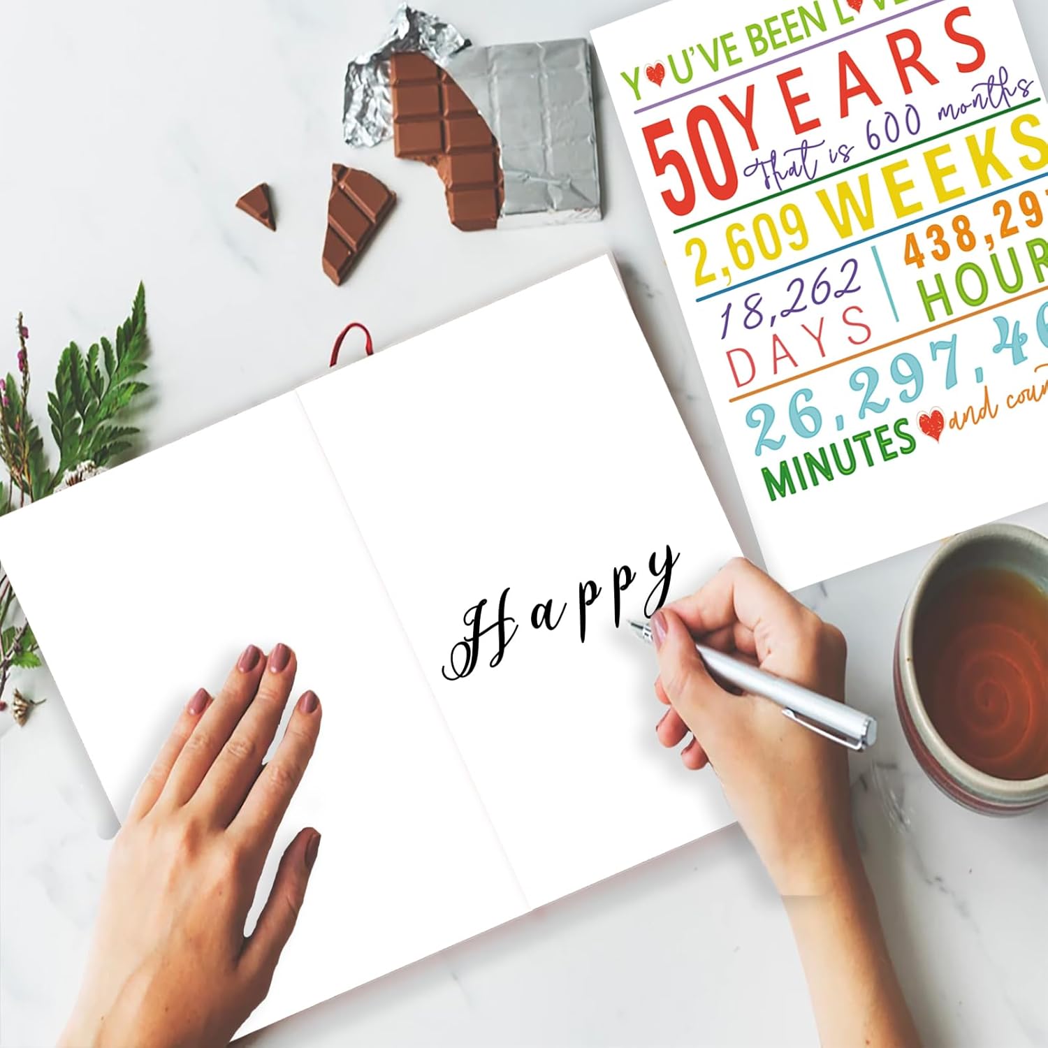 YiKaLus Tarjeta de feliz cumpleaños número 50 para él y ella, divertidos regalos de cumpleaños de cincuenta años para mujeres y hombres, colorida