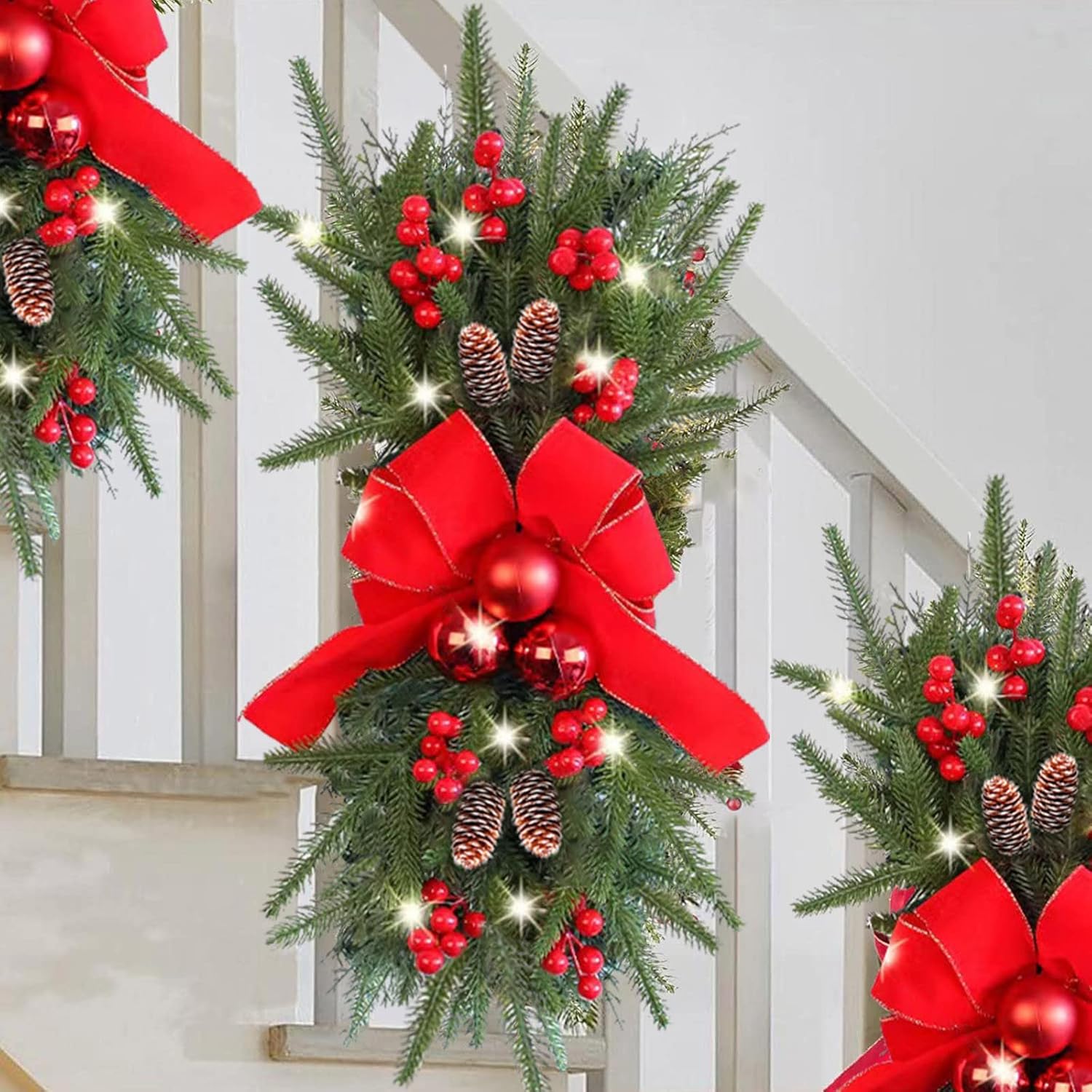 Guirnalda de escaleras de Navidad preiluminada, guirnalda de Navidad, el borde de escalera preiluminado inalámbrico, coronas de Navidad para puerta