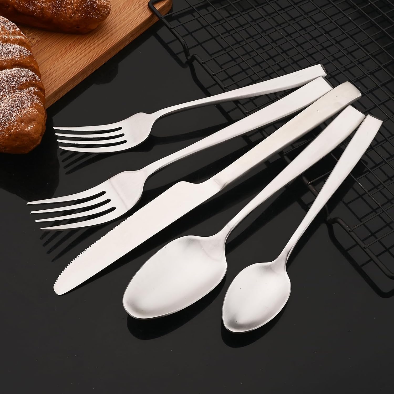 JASHII Juego de 4 tenedores de postre de acero inoxidable 304 con acabado satinado de plata mate, 7.28 pulgadas, para ensalada, aperitivos, mini
