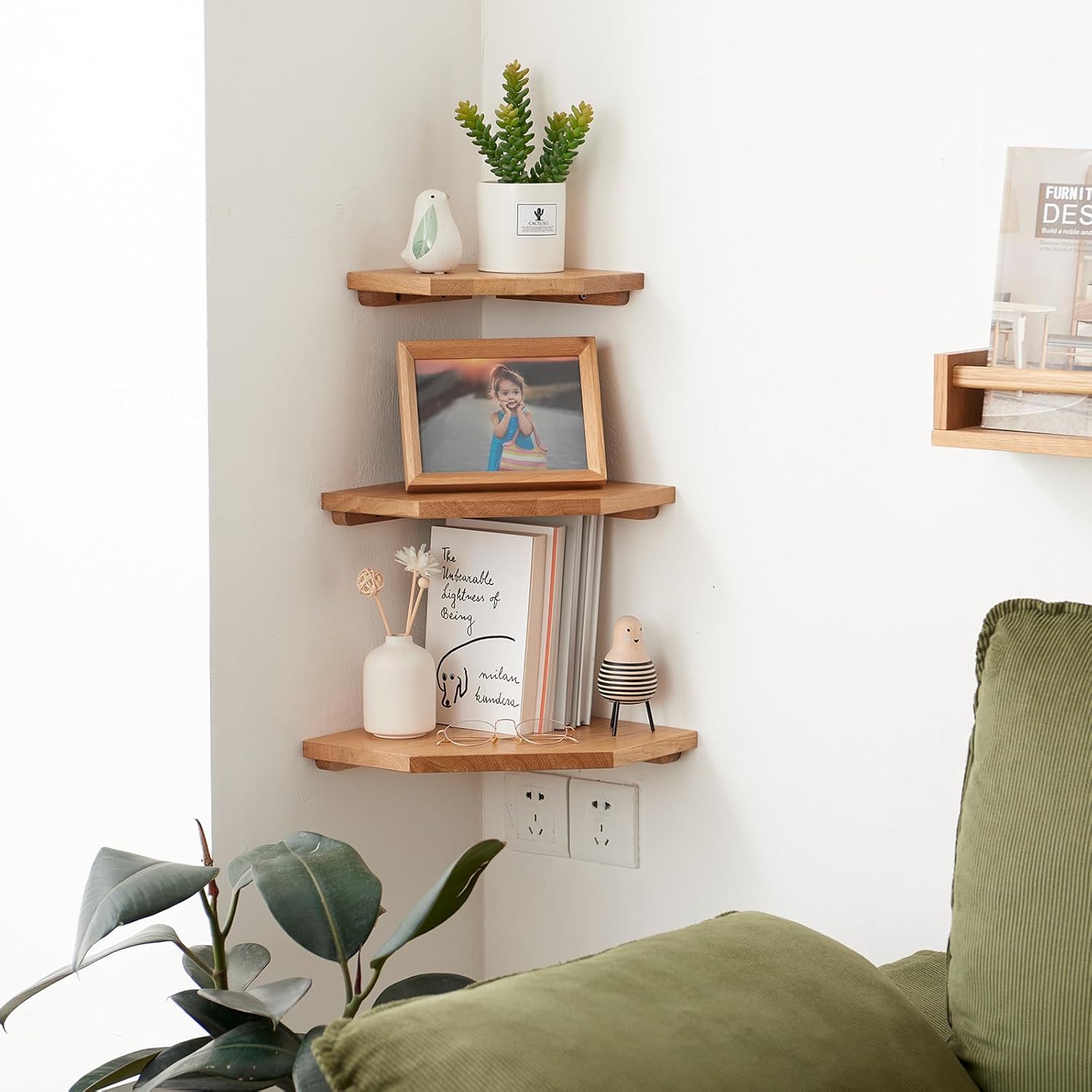 Estante de esquina flotante de madera de roble macizo con agujero de alambre para cable, estante de esquina para plantas pequeñas, soporte de pared