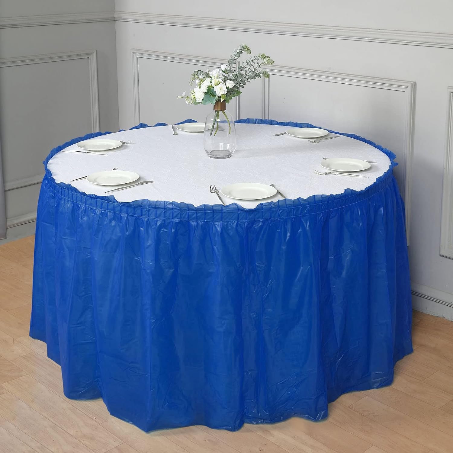 Efavormart – 5 faldas de mesa desechables de plástico con volantes, color azul rey de 14 pies, impermeables, a prueba de derrames, para exteriores e