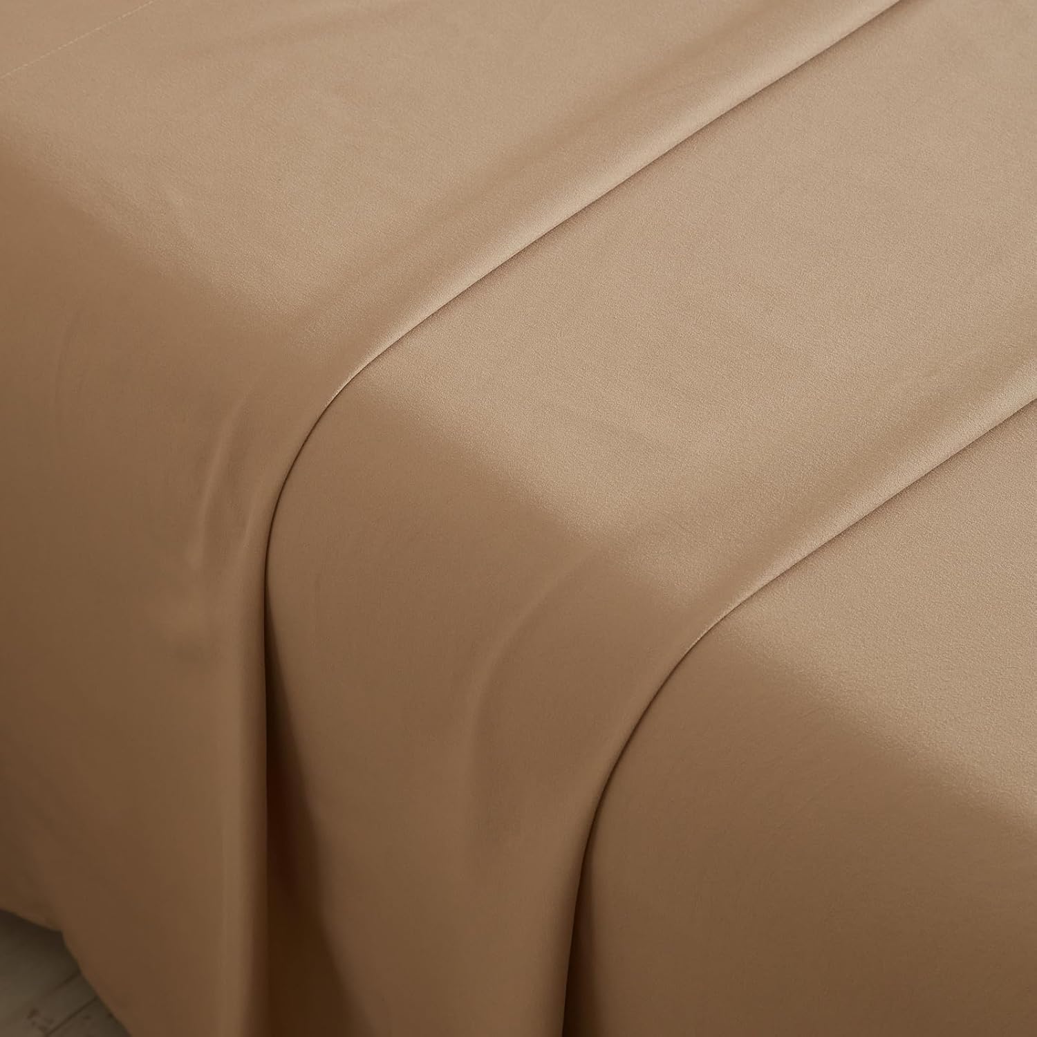 Juego de sábanas de 4 piezas, tamaño Queen, beige camello, refrescantes, sábanas y fundas de almohada, fácil ajuste, gran caída lateral de hasta 16