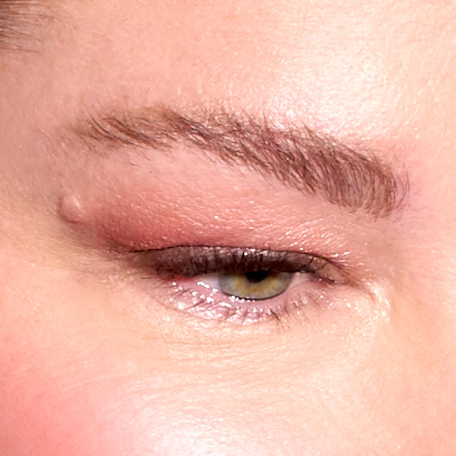 LAURA GELLER NEW YORK Sombra de ojos horneada, crema de mantequilla rosa  A prueba de arrugas y manchas  4 sombras de ojos pigmentadas de aspecto