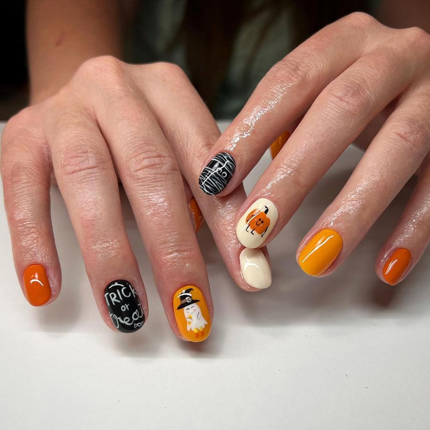 24 uñas postizas cortas cuadradas para Halloween, color naranja, negro, calabaza, fantasma, uñas acrílicas artificiales con pegamento, uñas