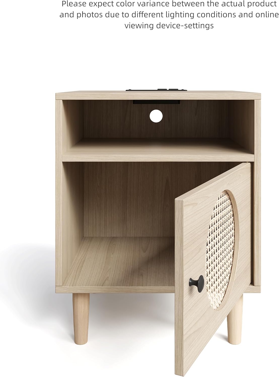KIETLER Mesita de noche de ratán con estación de carga, mesa auxiliar bohemia, mesa auxiliar con puertos USB y tomas de corriente, 1 almacenamiento