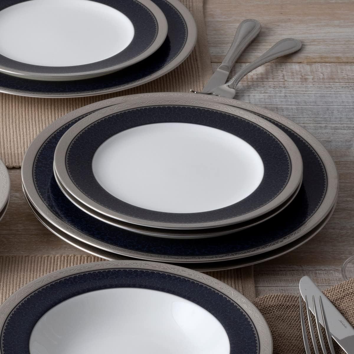 Noritake Odessa Cobalt Platinum – Juego de 12 piezas, color azulblanco