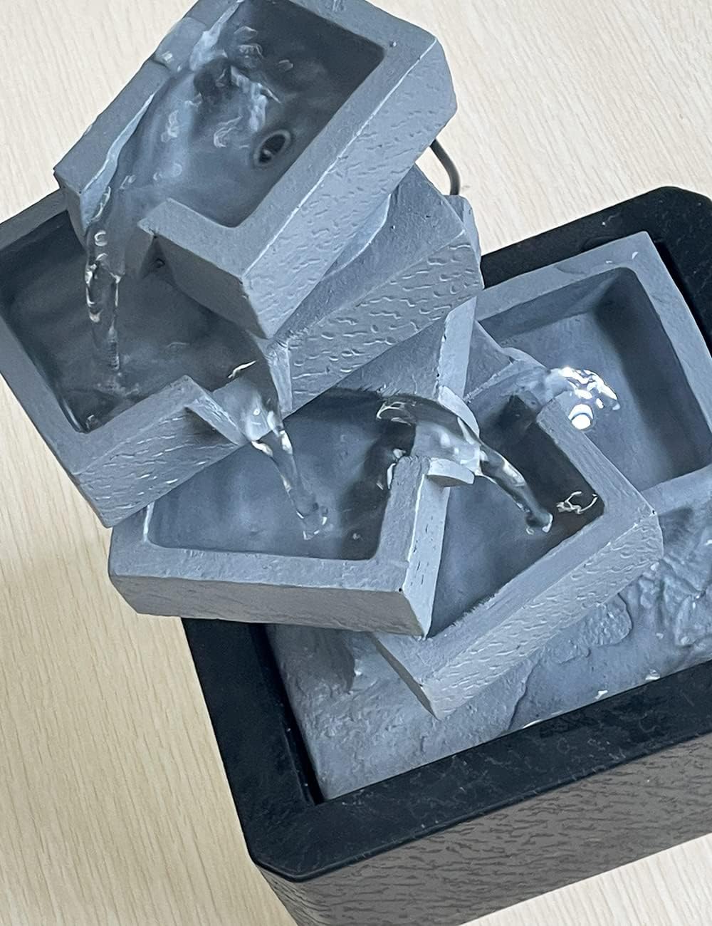 SEINHIJO Fuente de agua de mesa para interiores, Fengshui, cascada, centro de mesa, decoración moderna, escultura, regalos, luces LED de 11 pulgadas