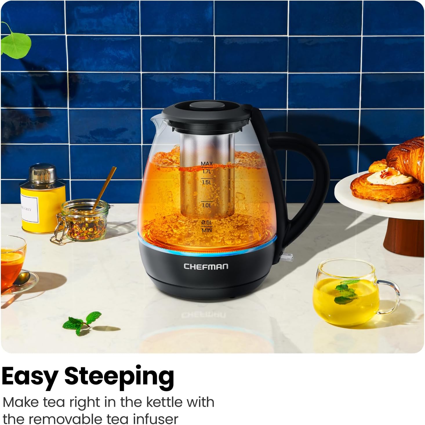 Chefman Hervidor eléctrico con infusor de té, 1.7L 1500W, tapa extraíble para una fácil limpieza, protección contra hervir en seco, filtro de acero