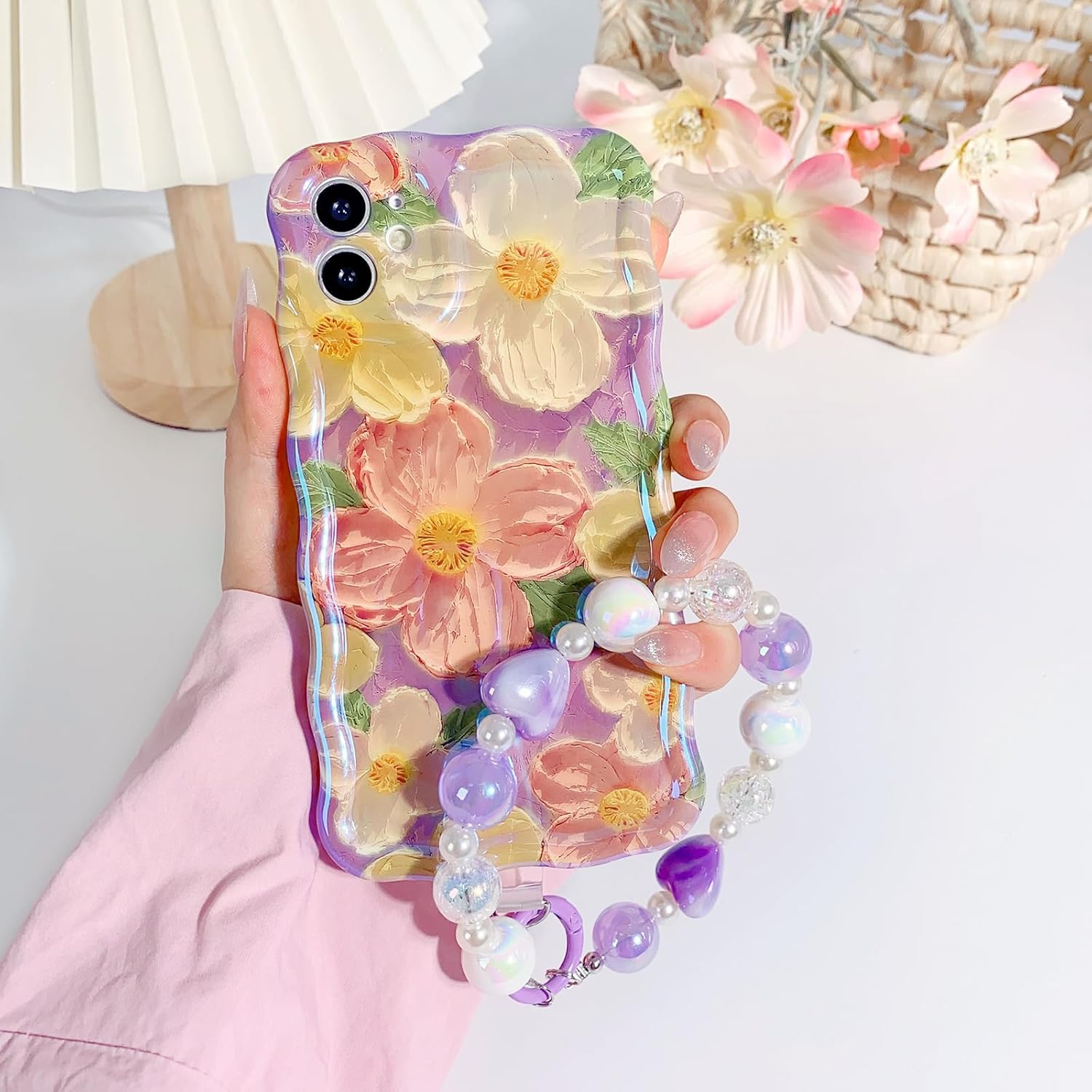 NITITOP Funda compatible con iPhone 11, bonita funda de pulsera de flores de aceite moradas con bonita correa de muñeca con cordón de flores para
